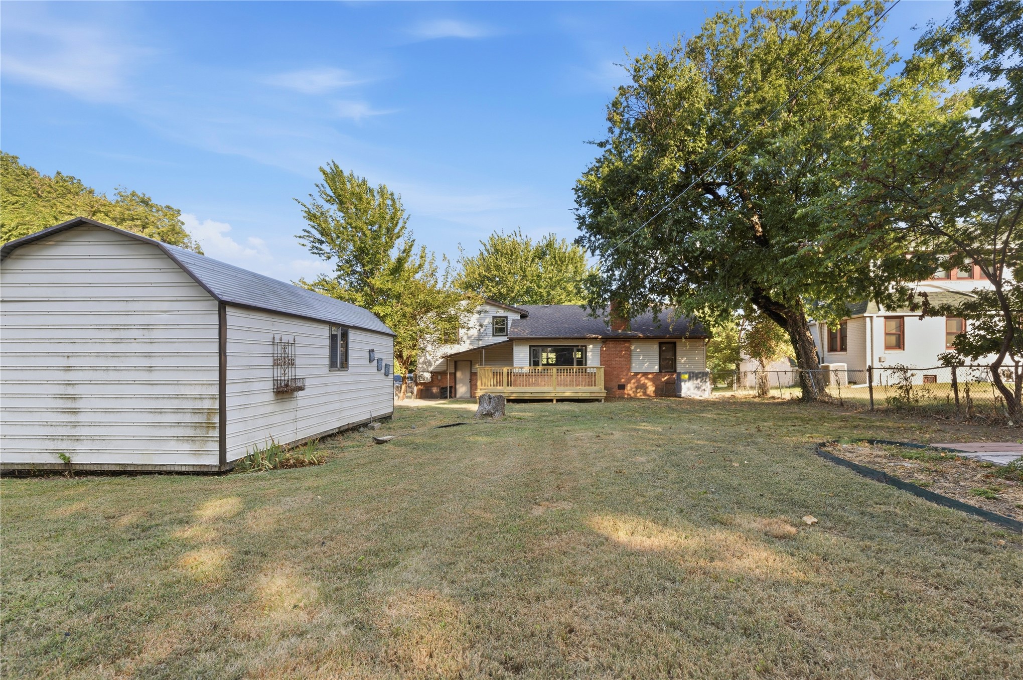 546 S Zurich Avenue Property Photo 36