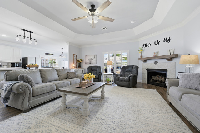 2902 Provence Property Photo 6