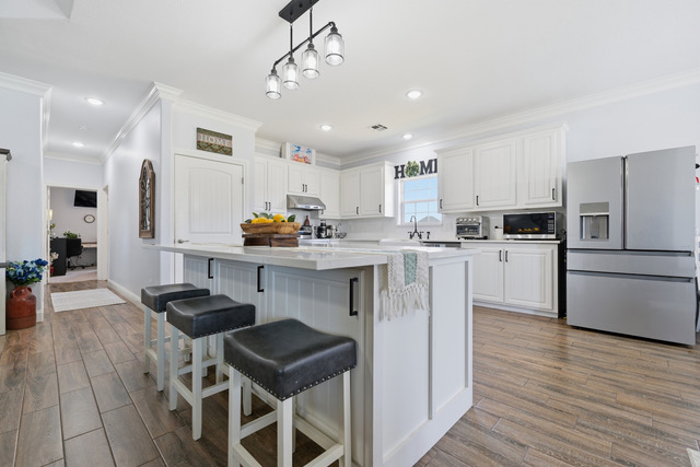 2902 Provence Property Photo 9