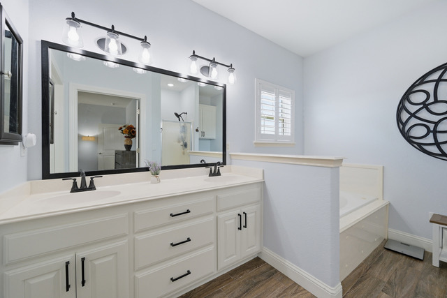 2902 Provence Property Photo 22