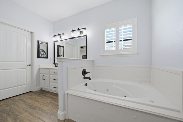 2902 Provence Property Photo 24