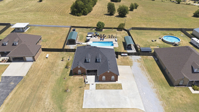 2902 Provence Property Photo 35