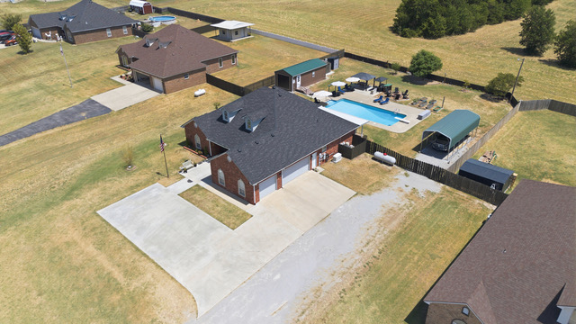 2902 Provence Property Photo 36