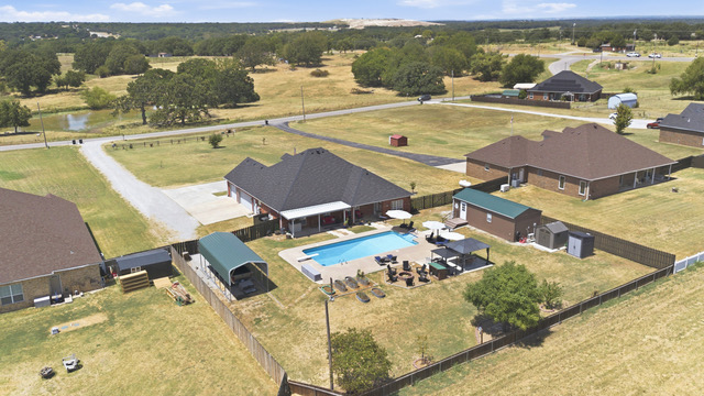 2902 Provence Property Photo 37