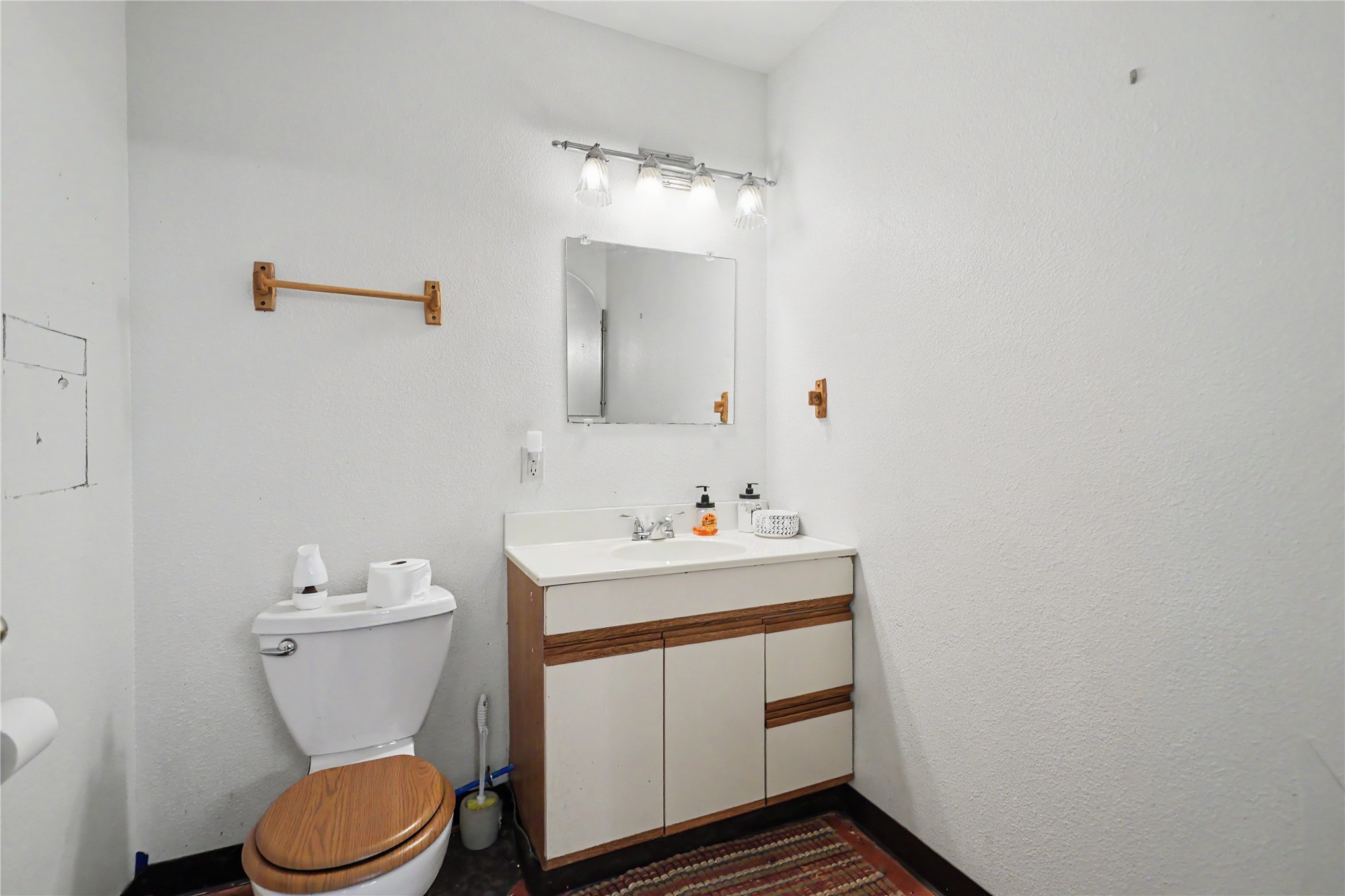 217 N Cedar Avenue B Property Photo 26