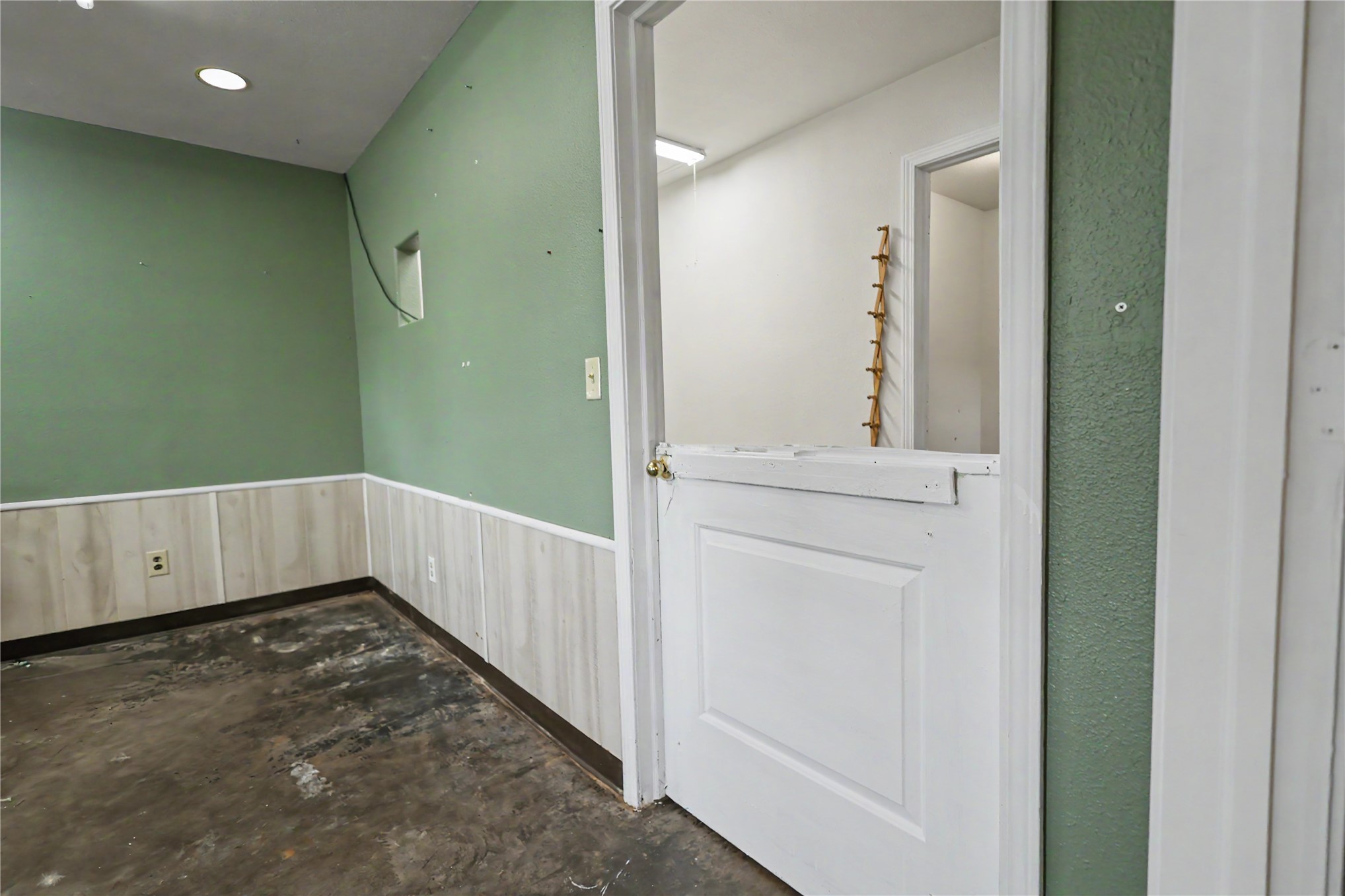217 N Cedar Avenue B Property Photo 29