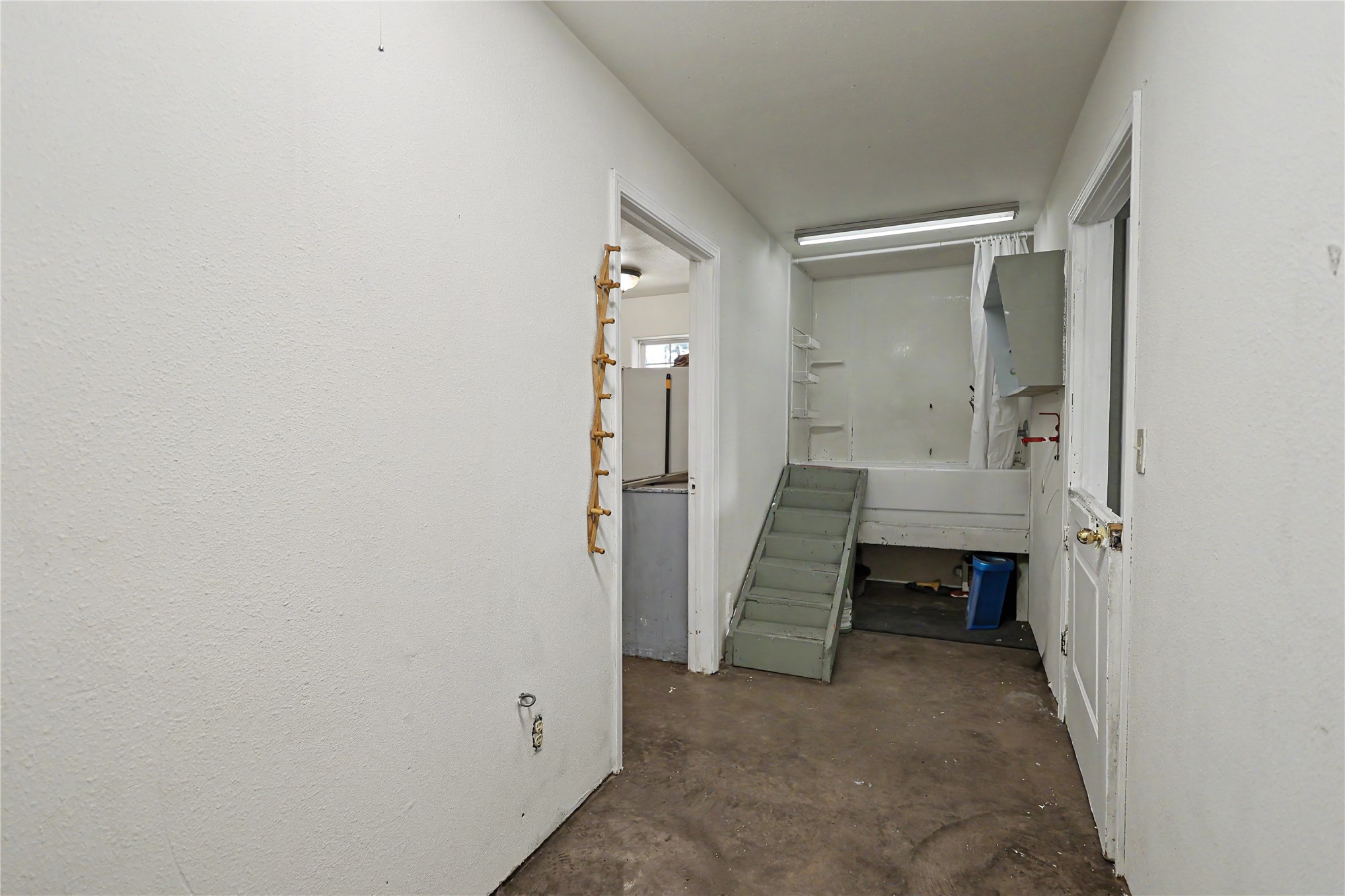 217 N Cedar Avenue B Property Photo 33