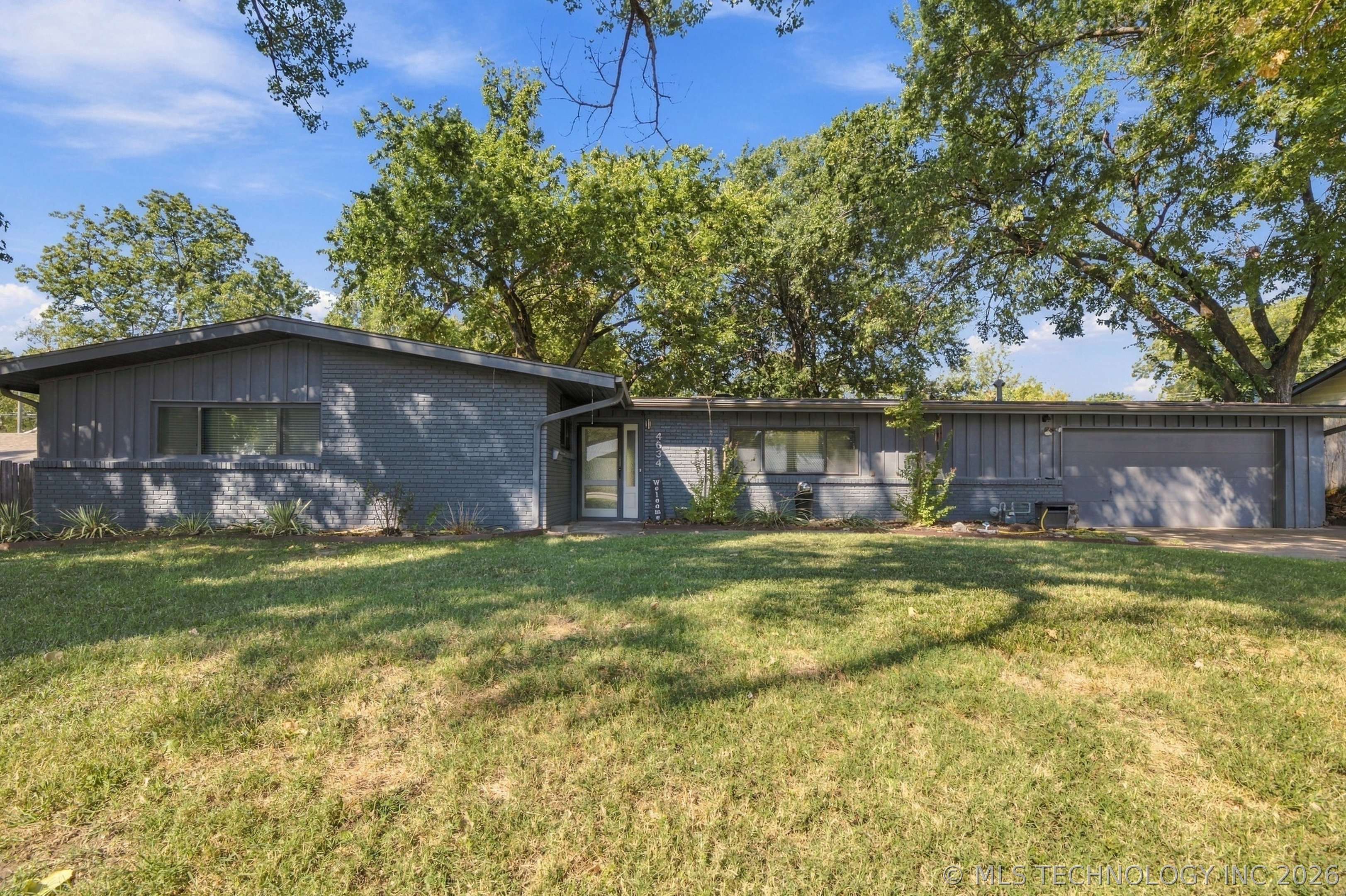 4634 S Delaware Avenue Property Photo 1
