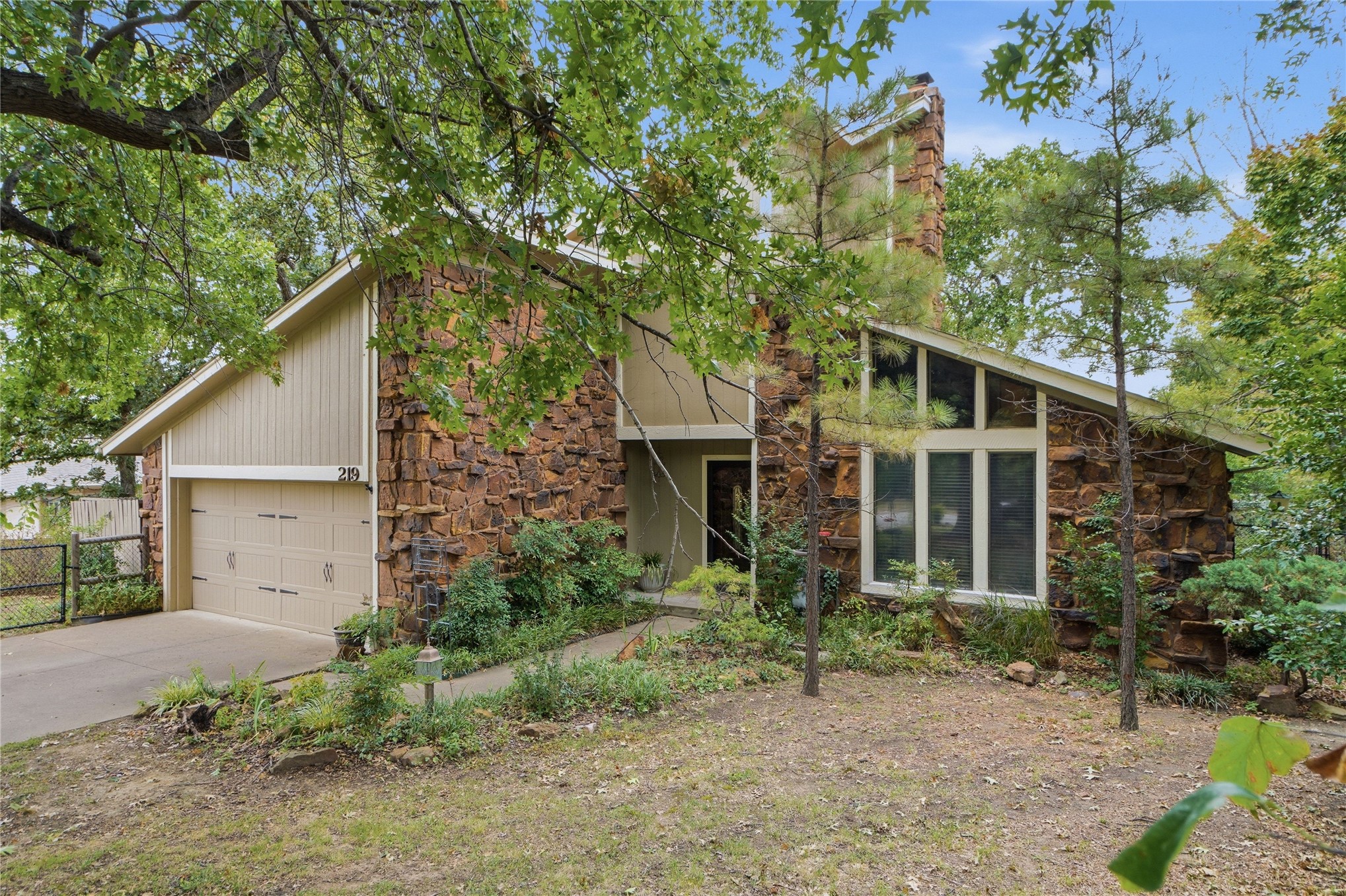 219 N Oak Ridge Drive Property Photo 10