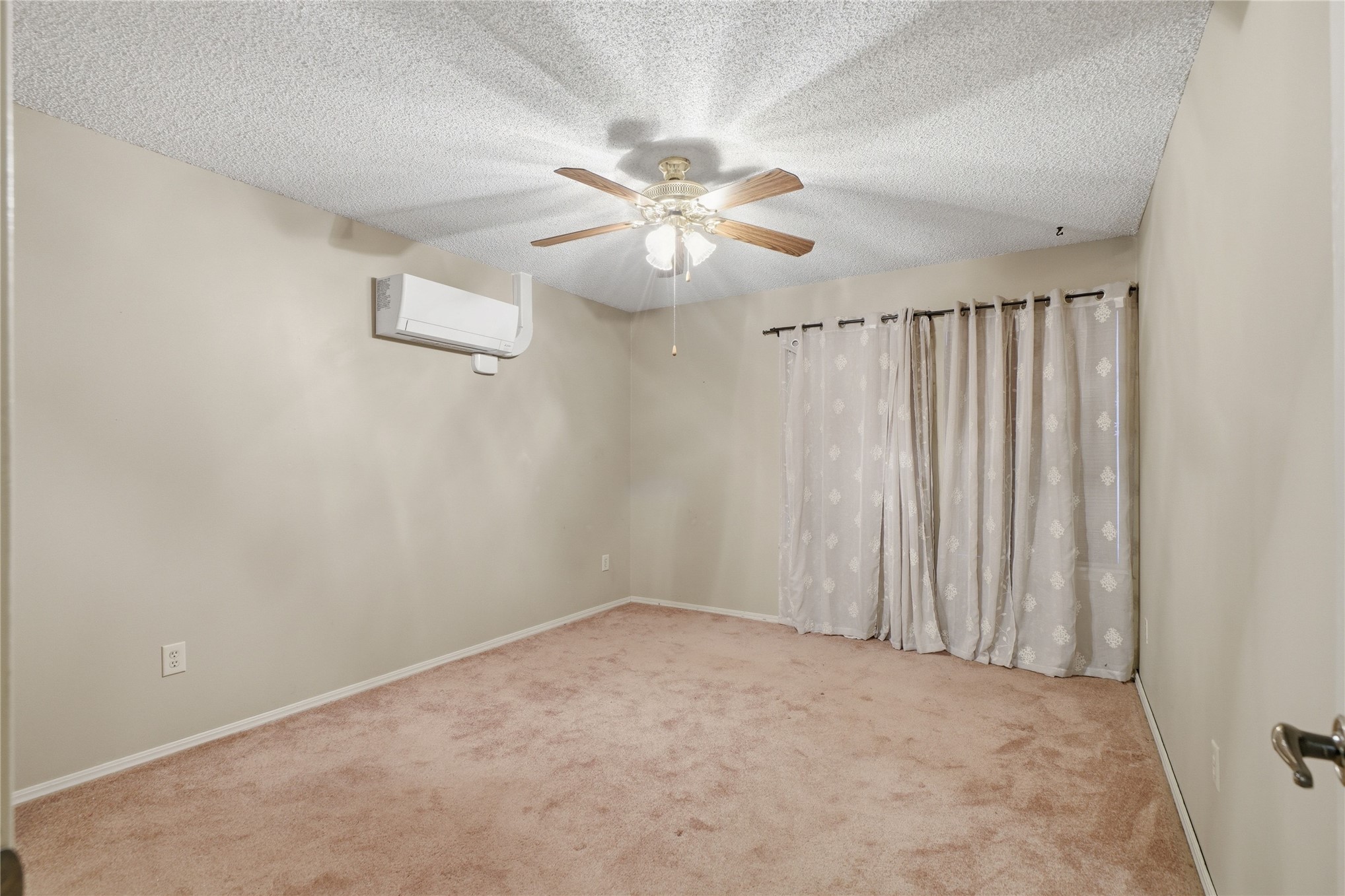 219 N Oak Ridge Drive Property Photo 29