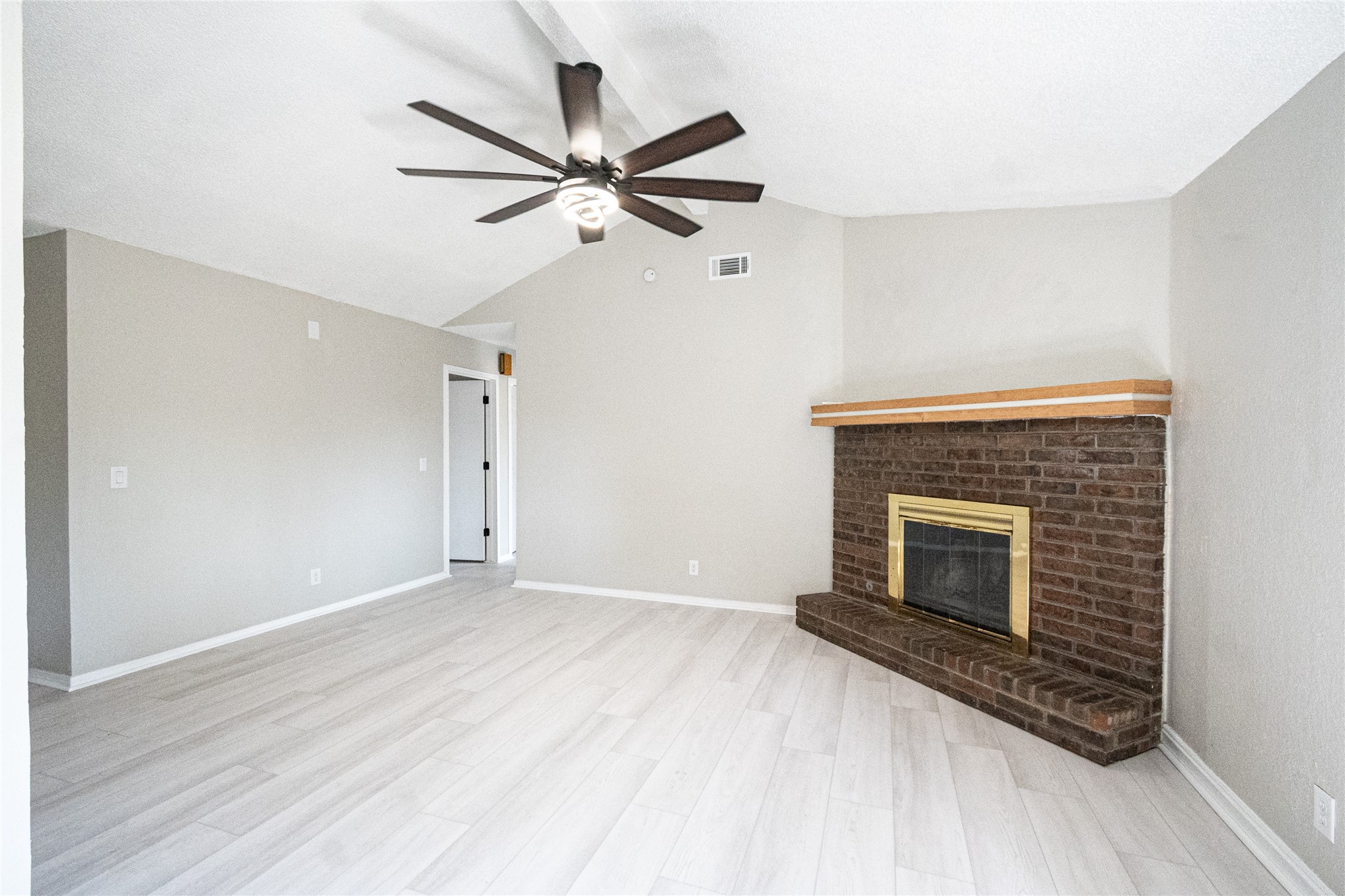 16420 E 3rd Street Property Photo 5