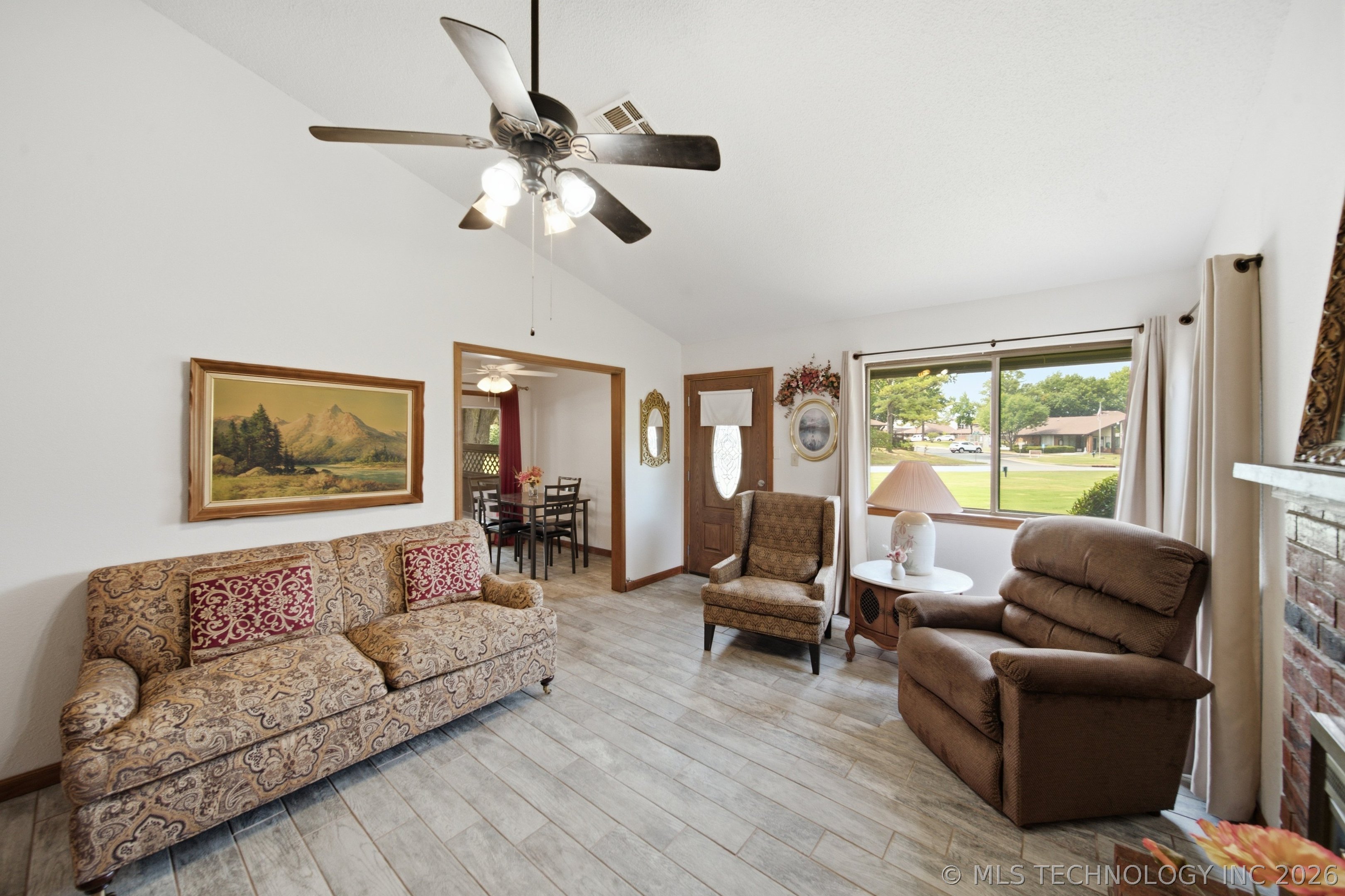 1209 S 111th East Avenue 32-4d Property Photo 6