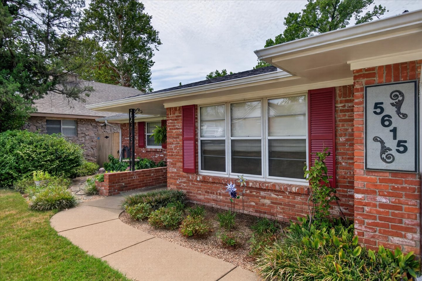 5615 Harvard Drive Property Photo 3