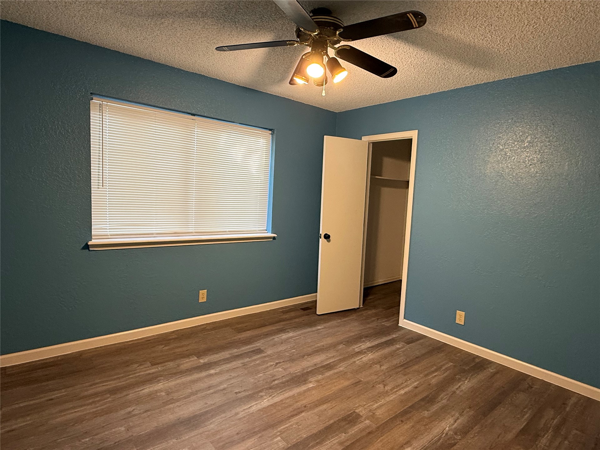 13812 E 33rd Street Property Photo 9
