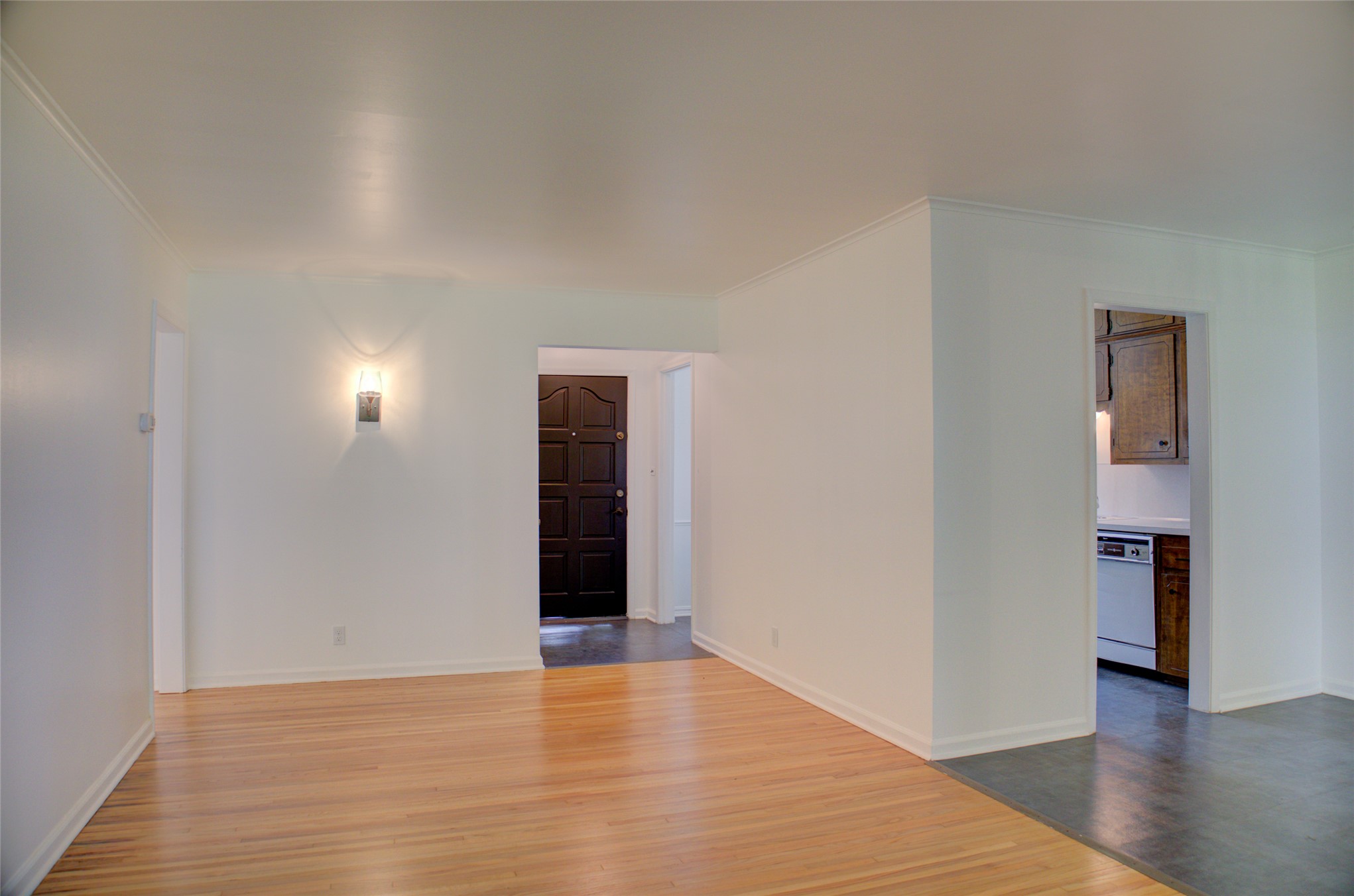 3915 E 34th Street Property Photo 6
