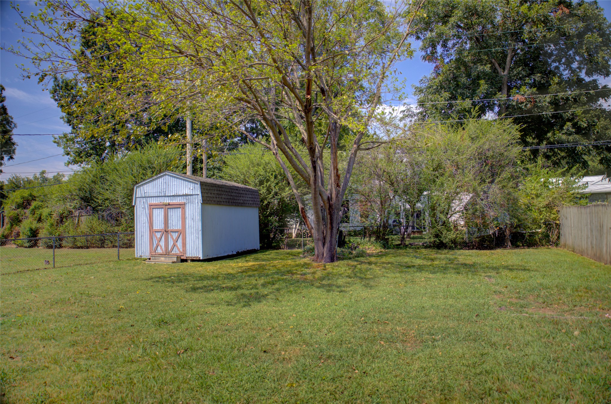 3915 E 34th Street Property Photo 45