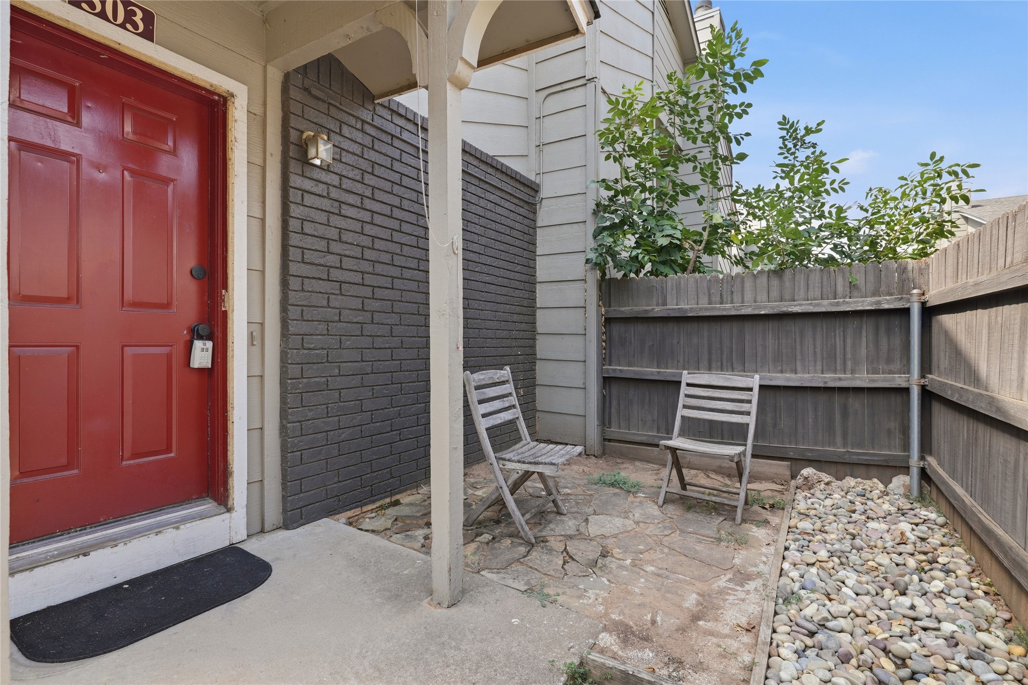 9015 S Delaware Avenue 303 Property Photo 10