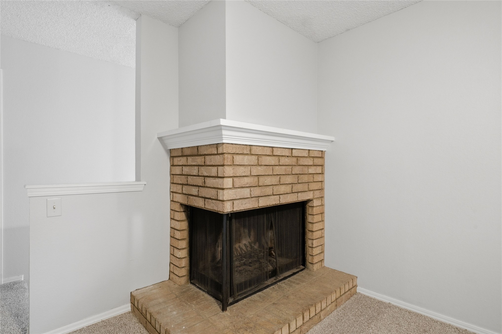 9015 S Delaware Avenue 303 Property Photo 14