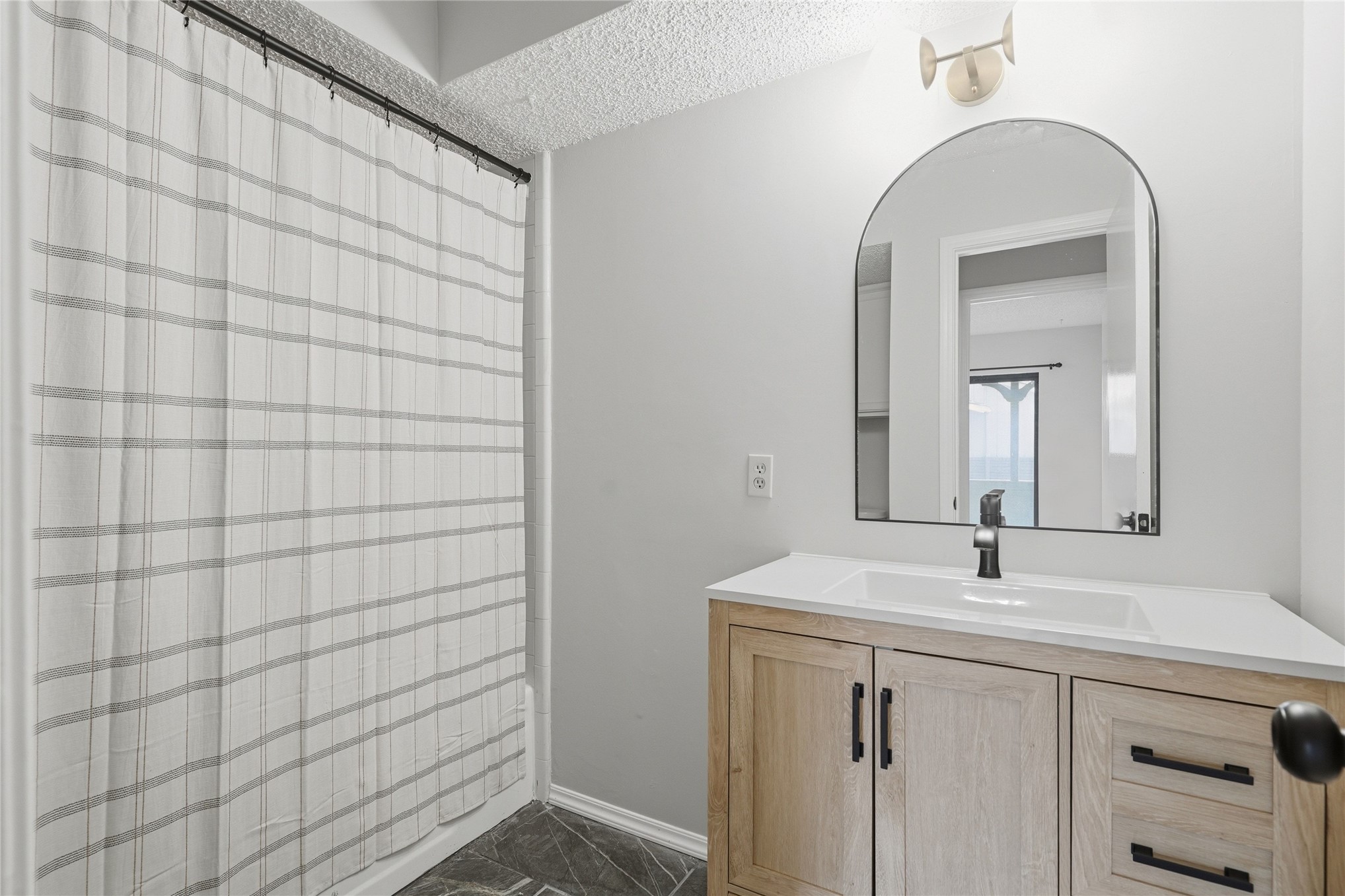 9015 S Delaware Avenue 303 Property Photo 23