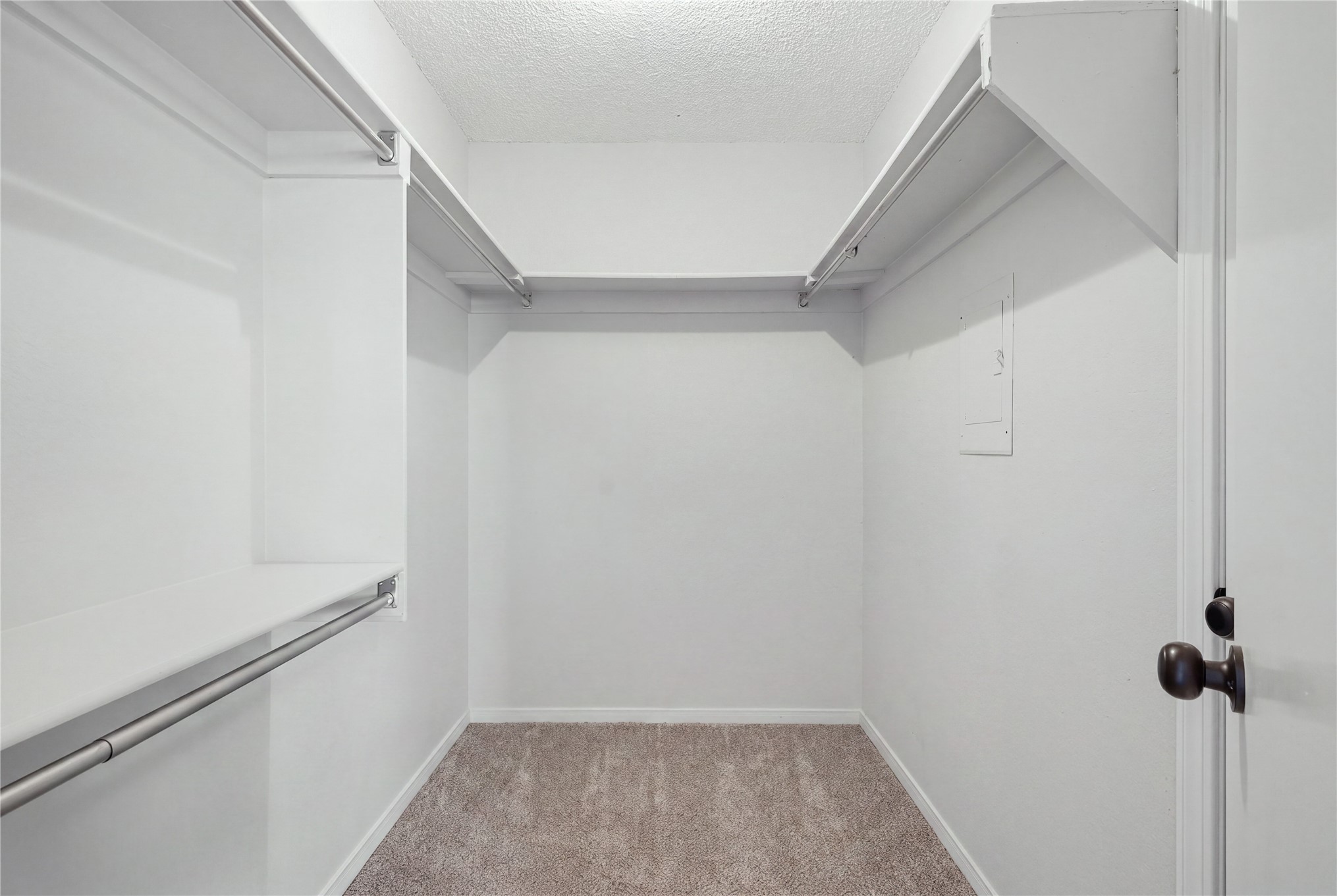9015 S Delaware Avenue 303 Property Photo 28