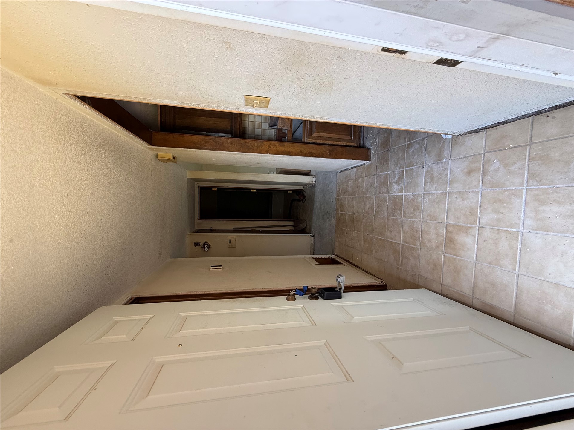 2631761 Property Photo 3