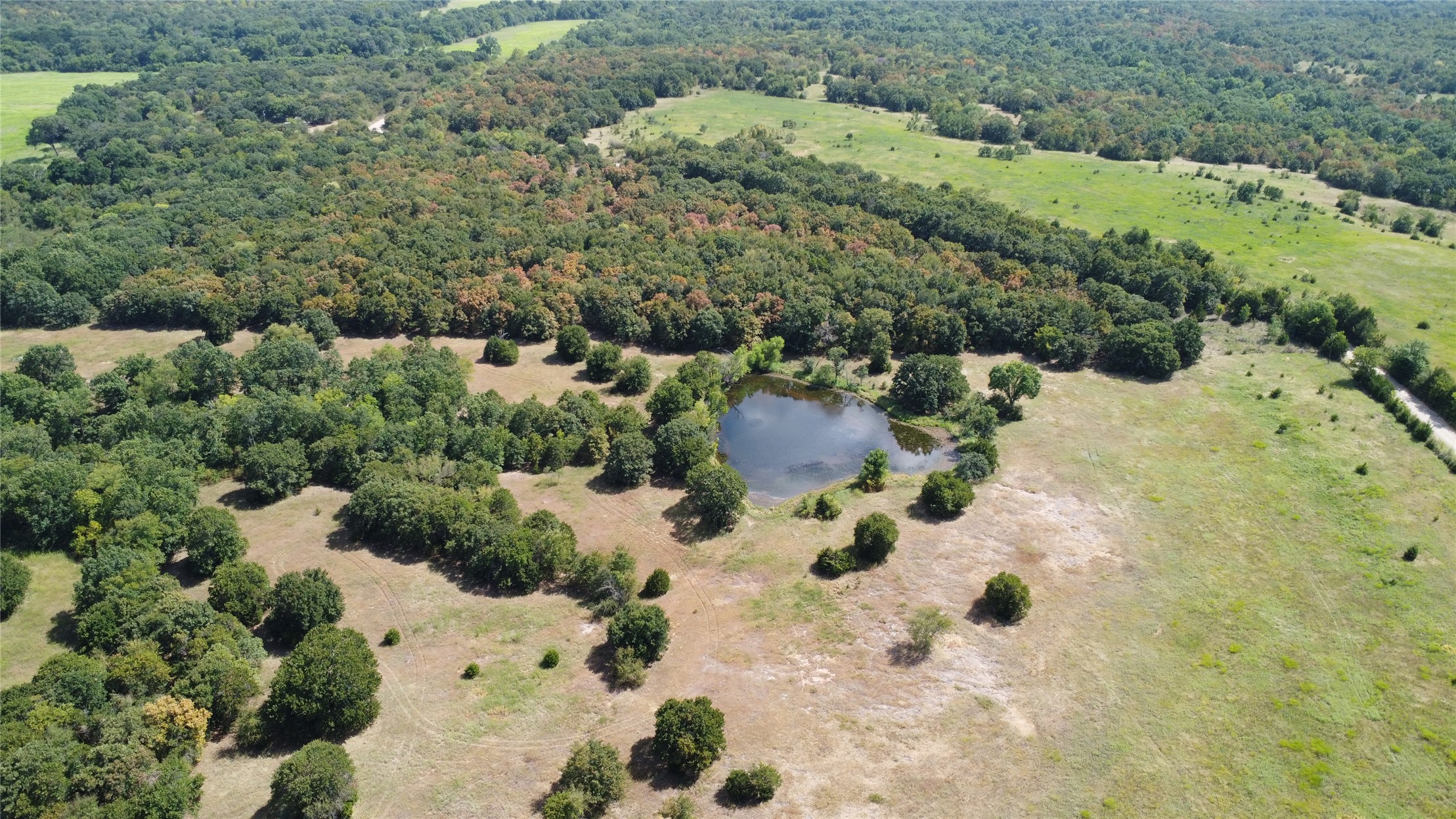 359191 E 970 Road Property Photo 4