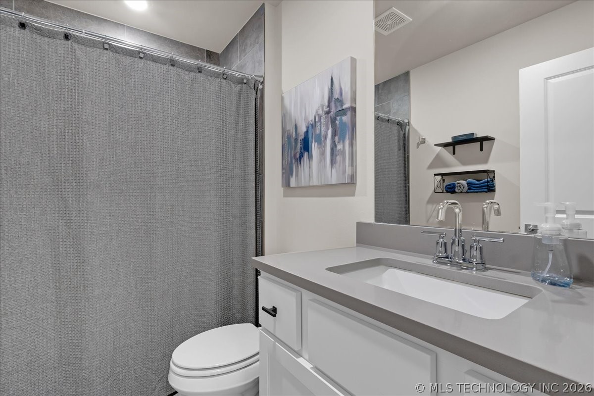 4623 S Chestnut Avenue Property Photo 46