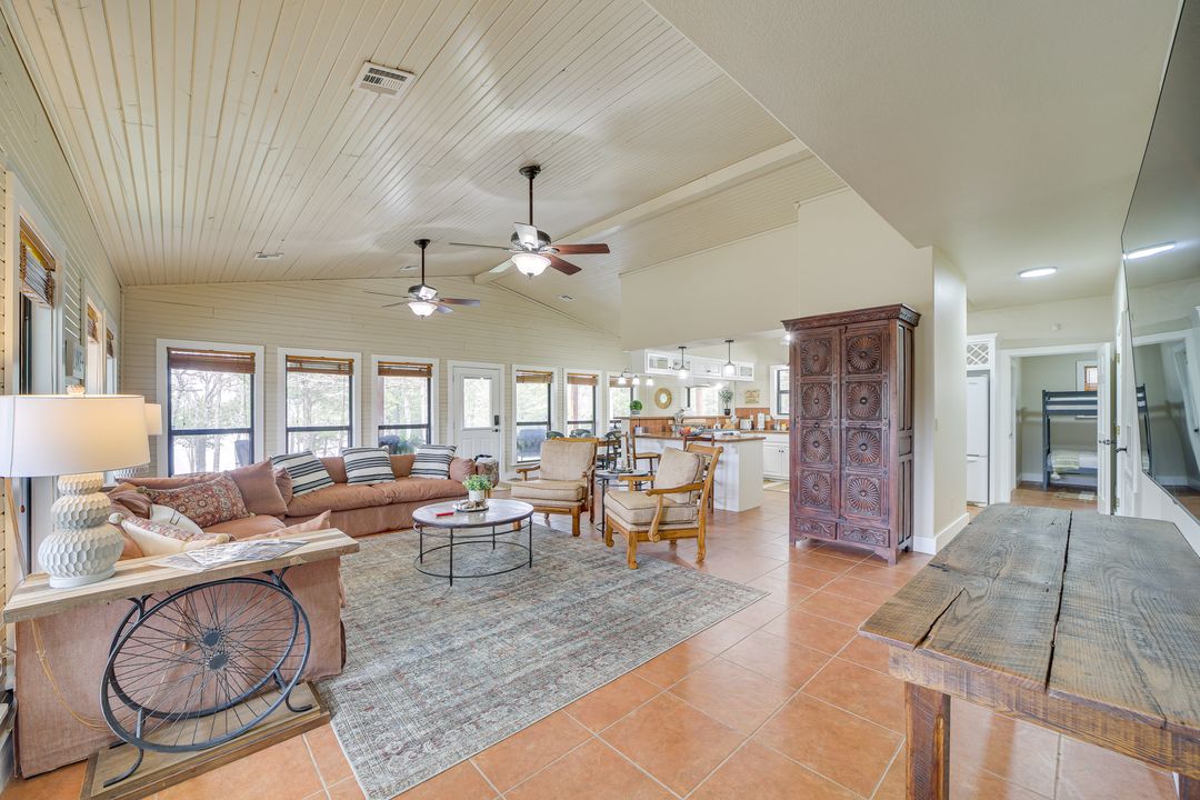 1656 Mcnally Road Property Photo 14