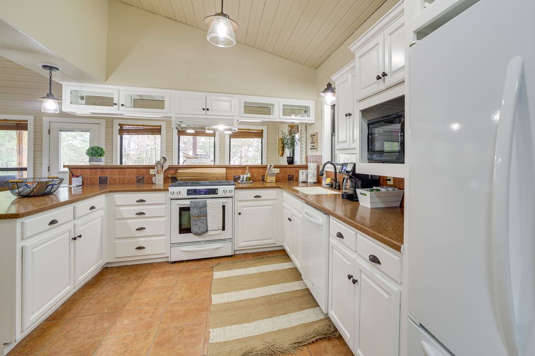 1656 Mcnally Road Property Photo 25