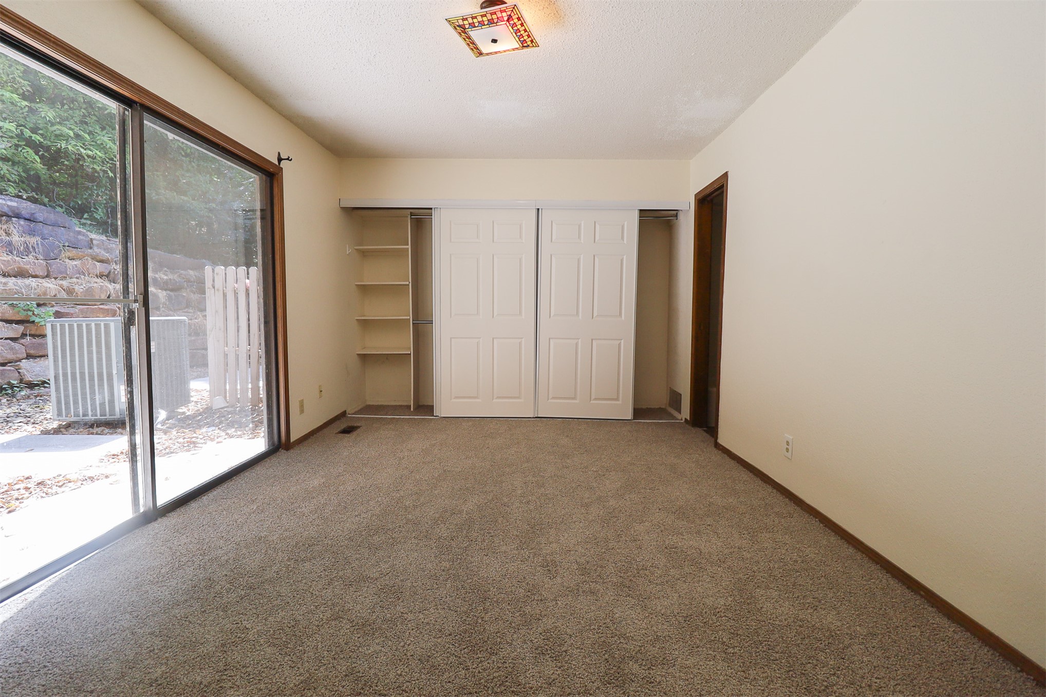 1523 Riverside Drive 1523 Property Photo 5