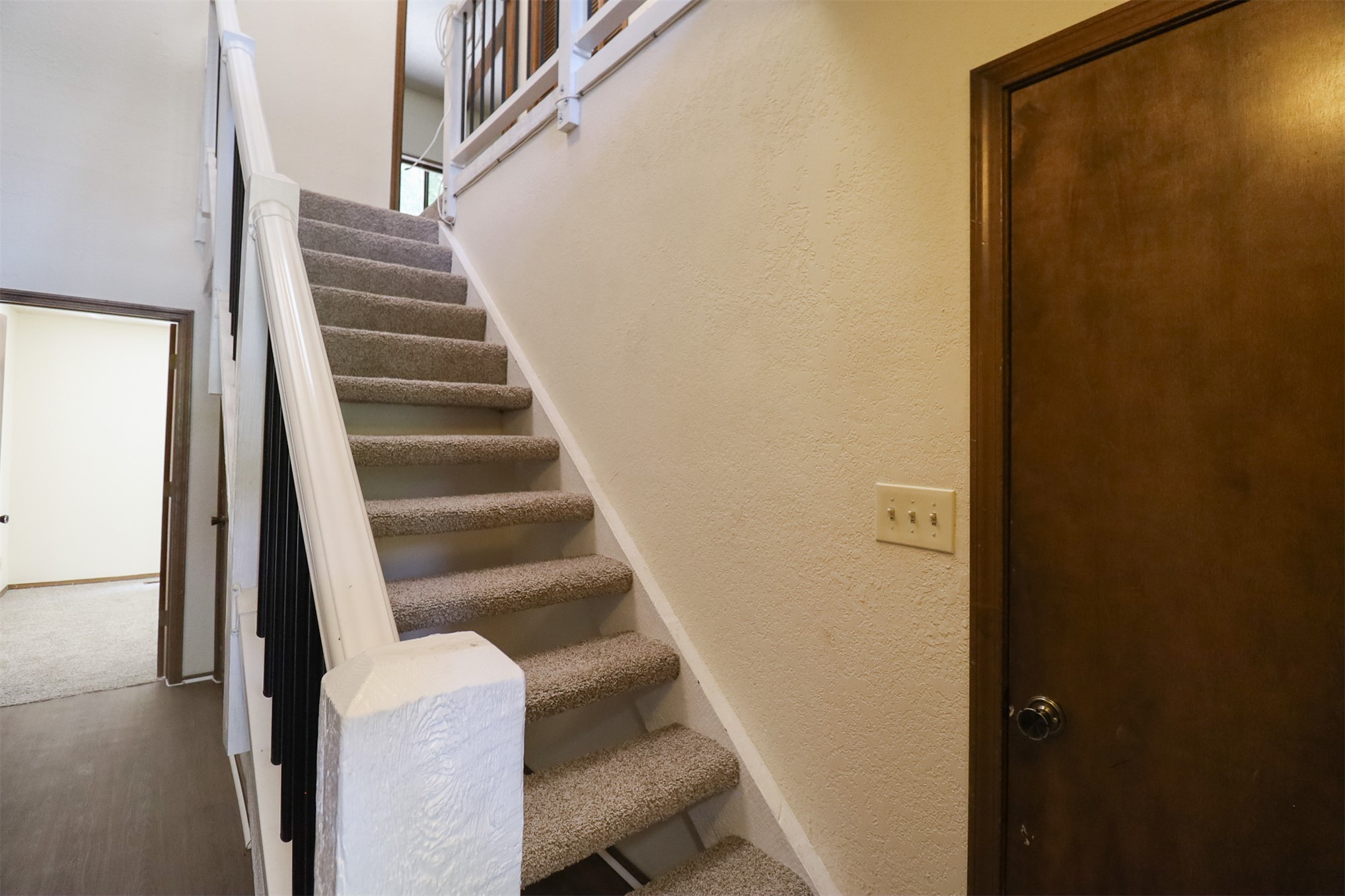 1523 Riverside Drive 1523 Property Photo 12