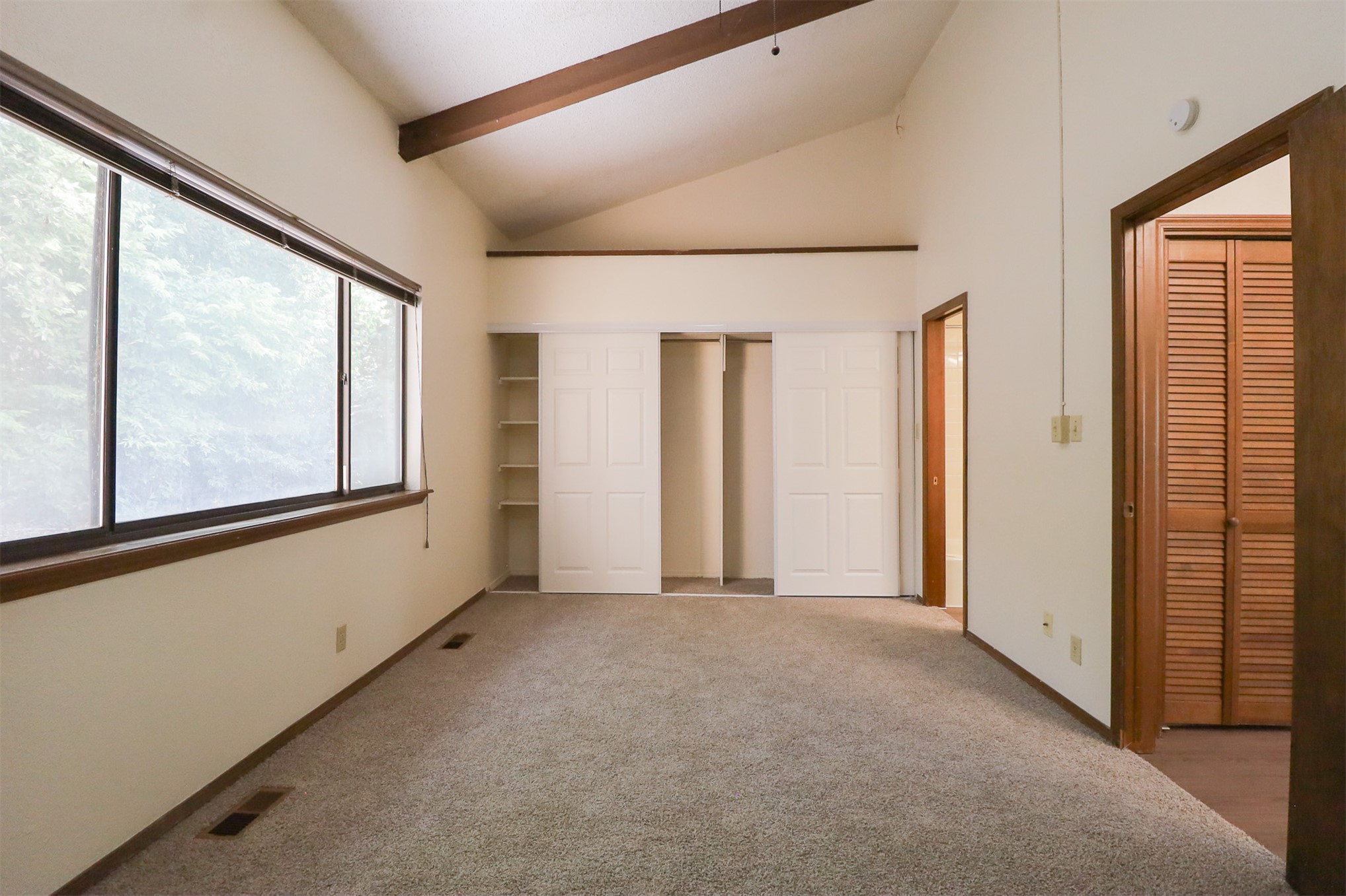 1523 Riverside Drive 1523 Property Photo 13