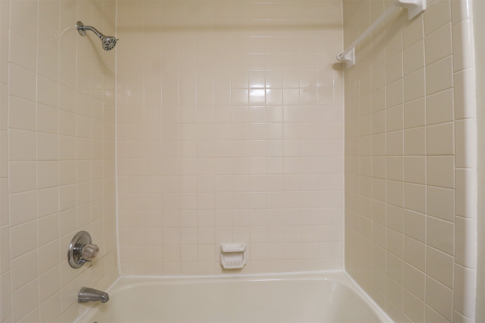 1523 Riverside Drive 1523 Property Photo 17