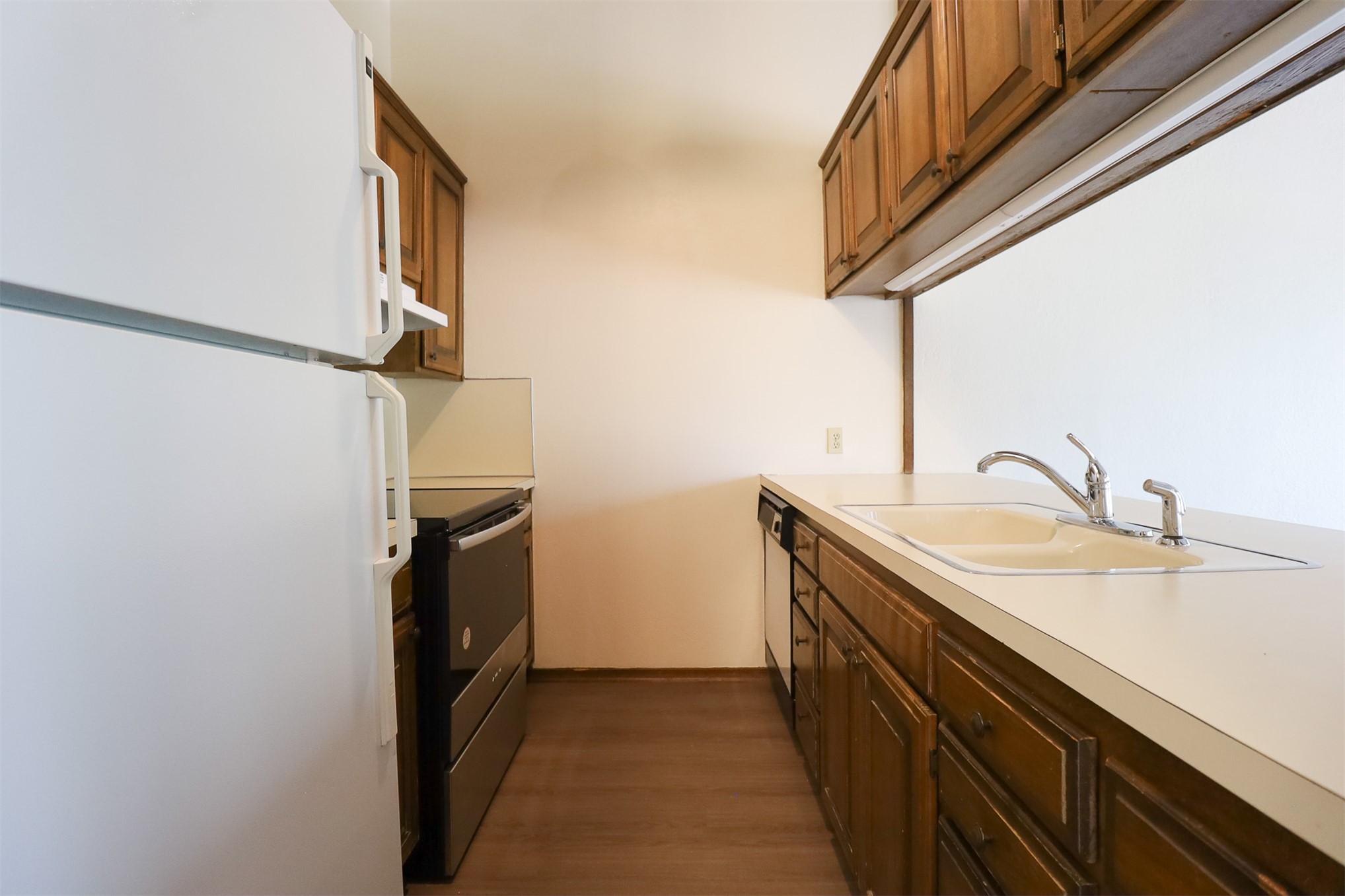 1523 Riverside Drive 1523 Property Photo 19