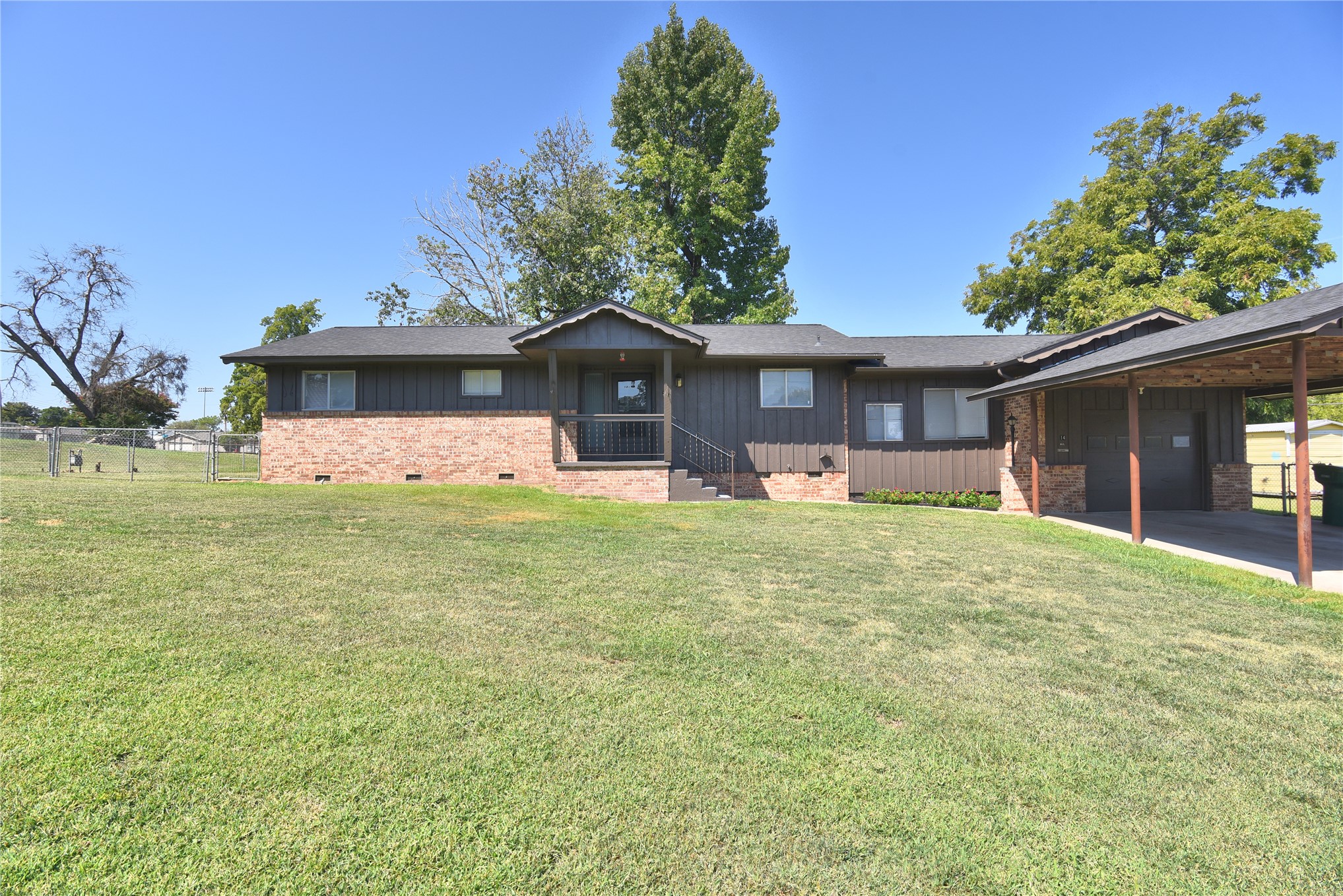 14 S Boyd Street Property Photo 1