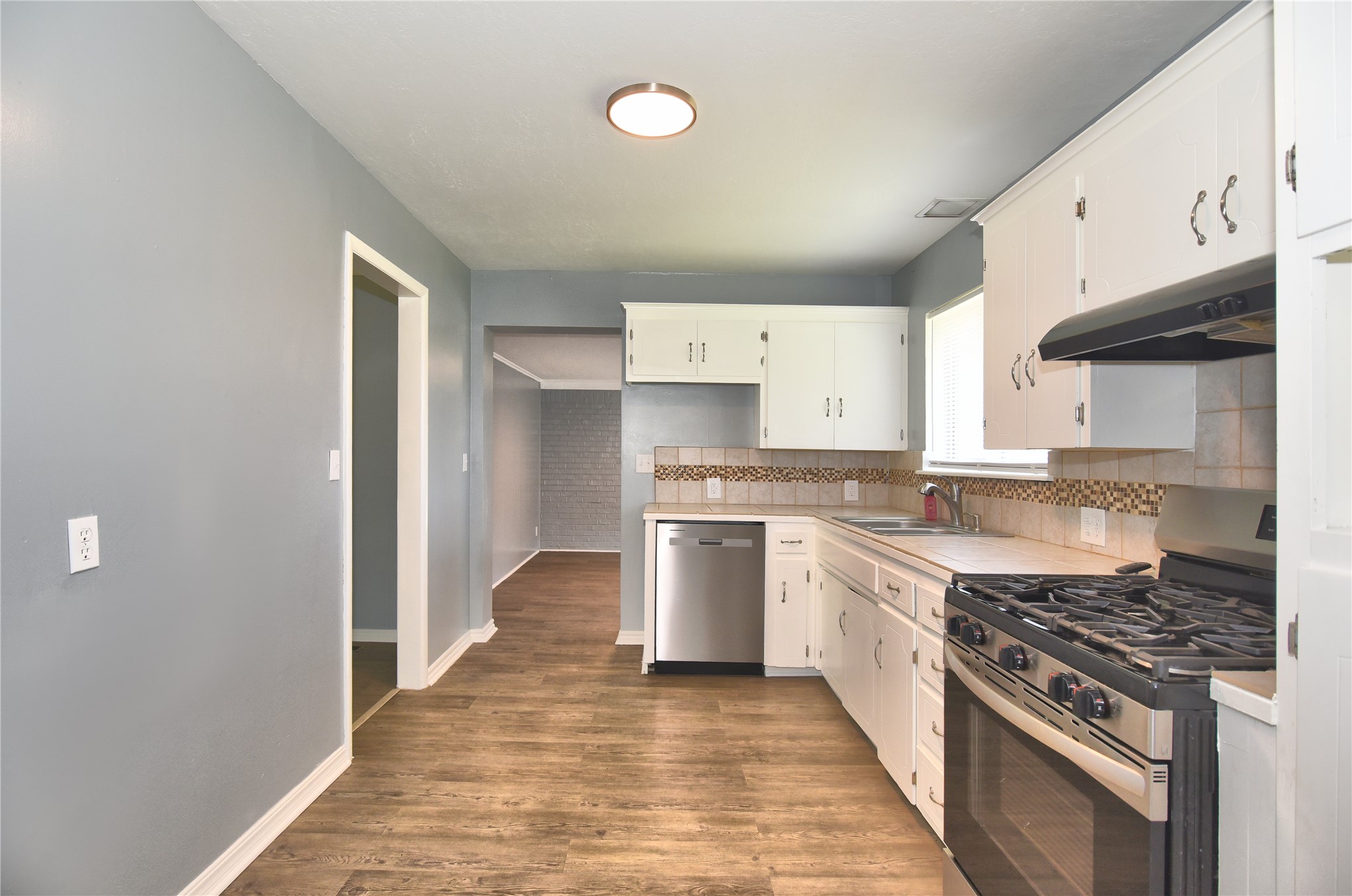 14 S Boyd Street Property Photo 3