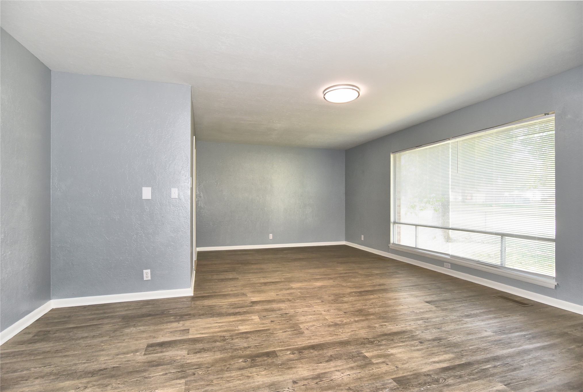 14 S Boyd Street Property Photo 8