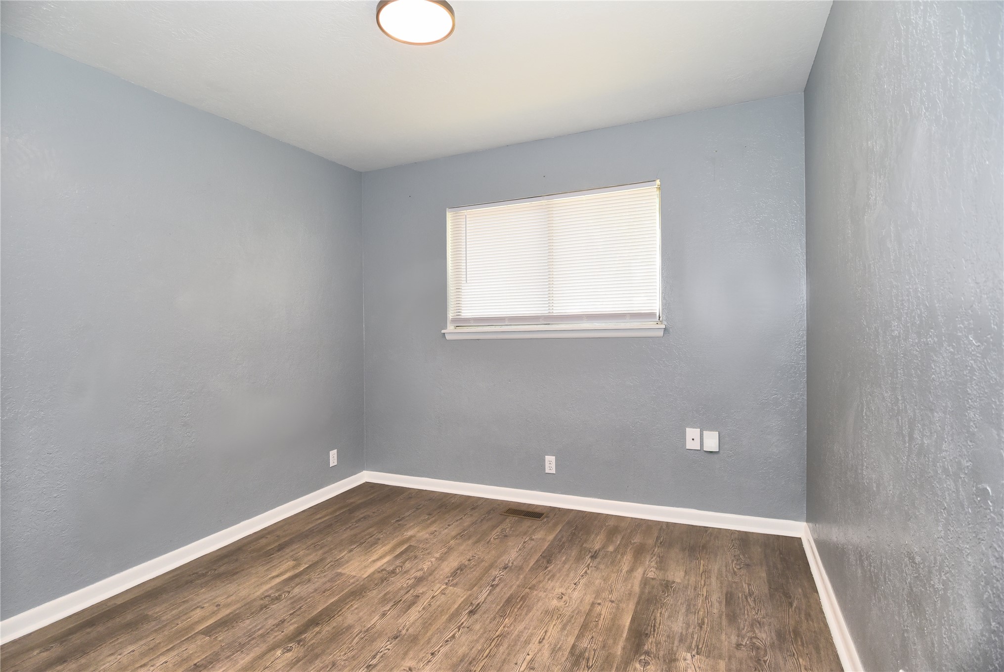 14 S Boyd Street Property Photo 18