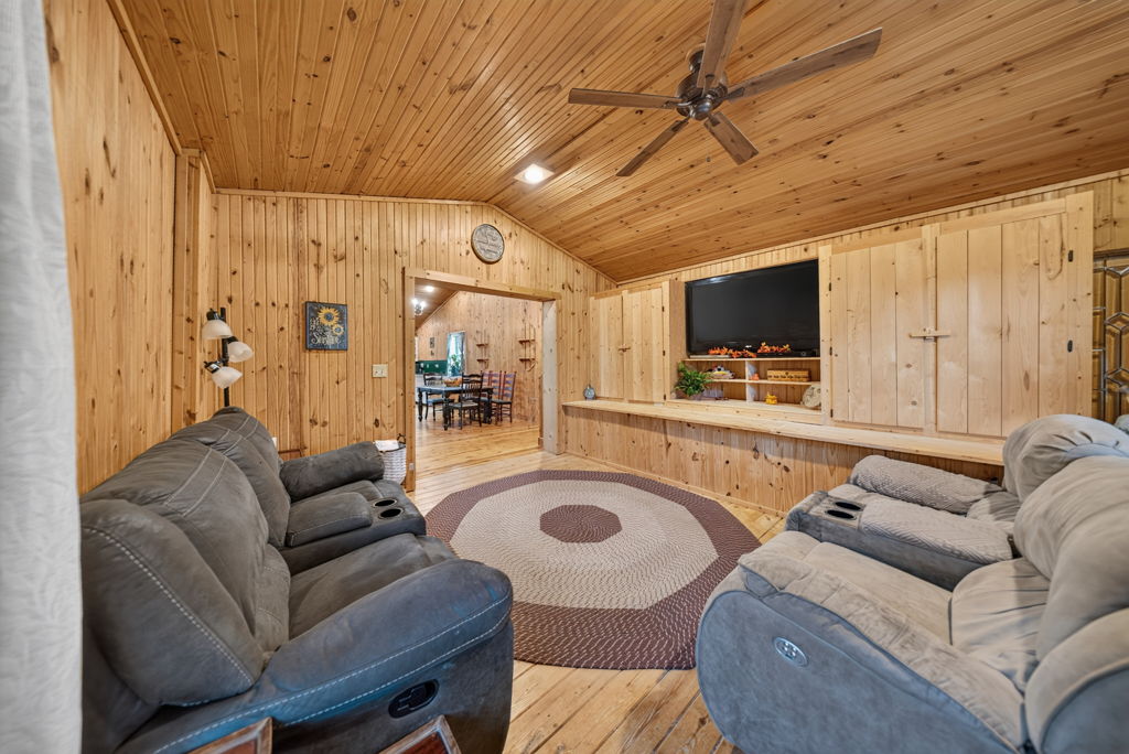 11725 S 437 Road Property Photo 12