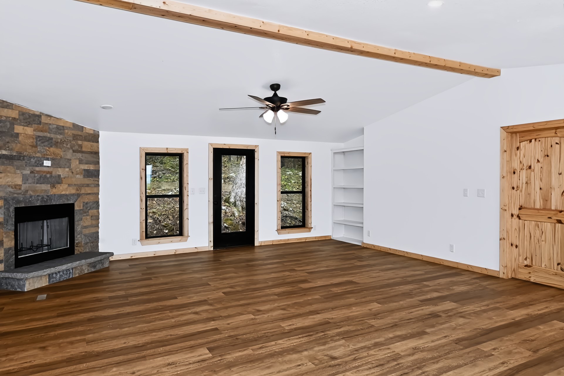 23507 E Riverview Drive Property Photo 14