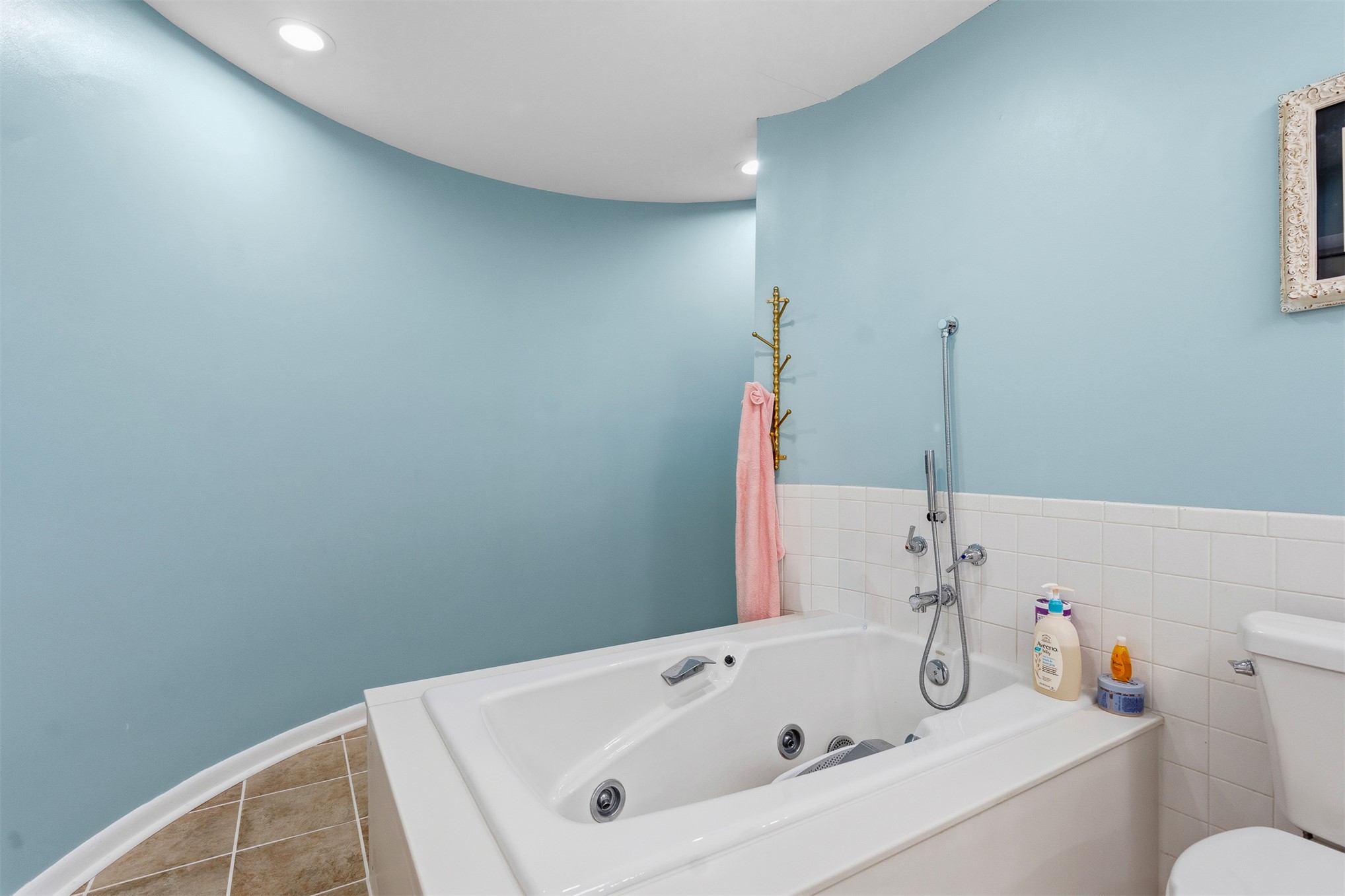 2212 Cloverleaf Place Property Photo 28