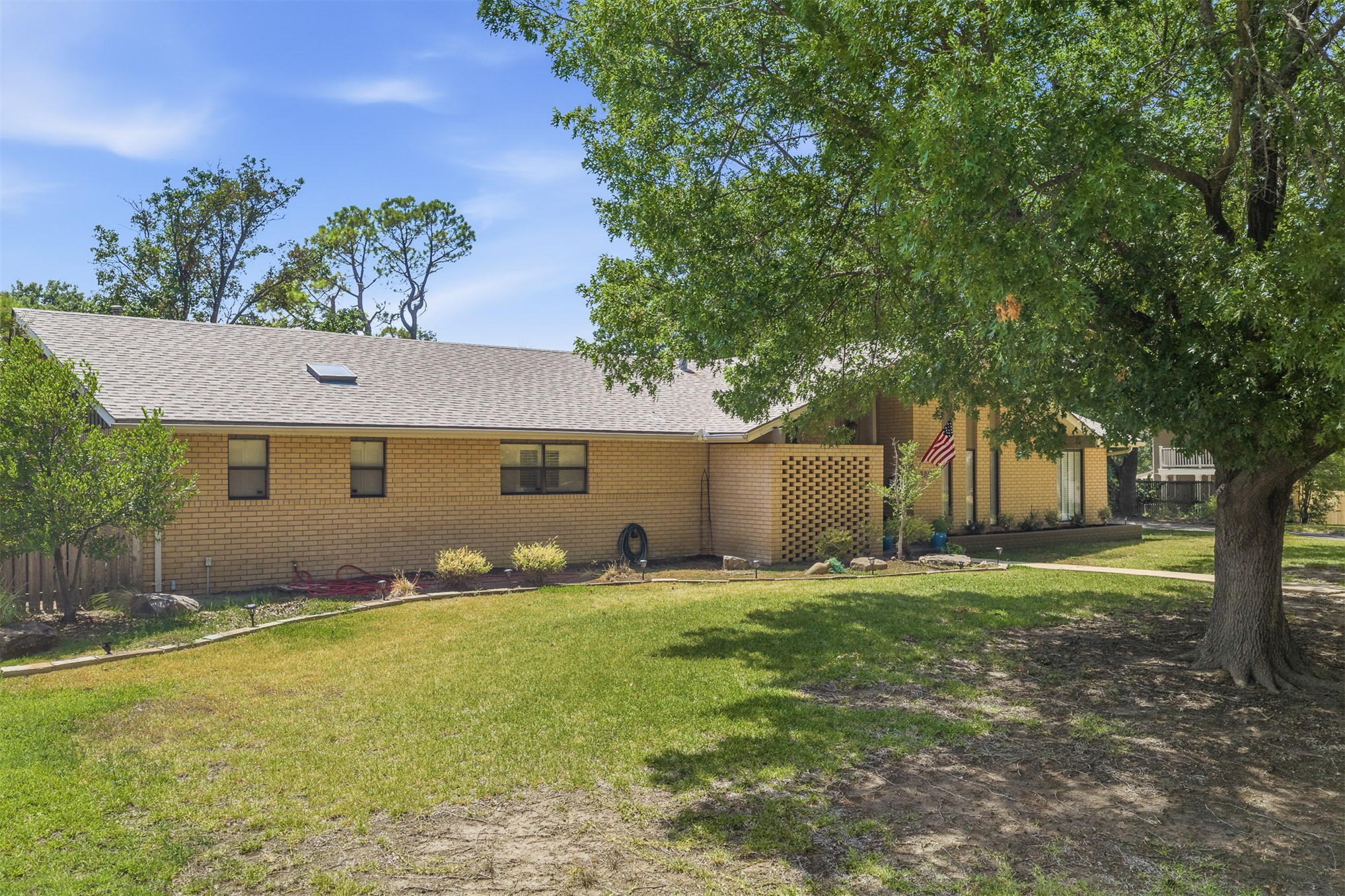 2212 Cloverleaf Place Property Photo 47