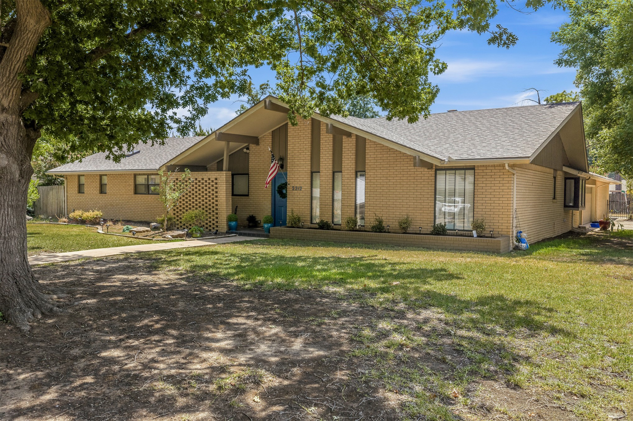 2212 Cloverleaf Place Property Photo 48