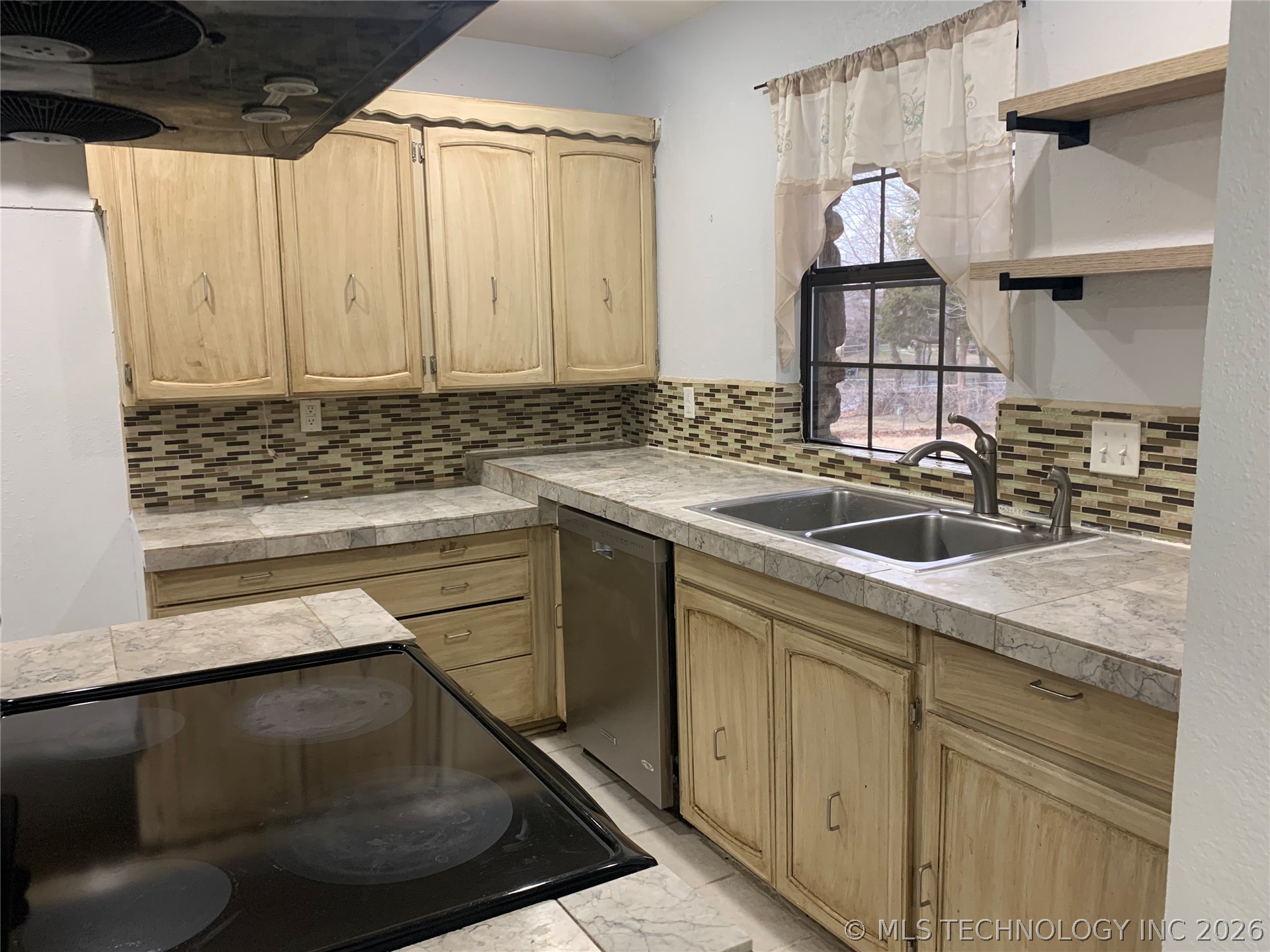 105 E 21st Street Property Photo 5