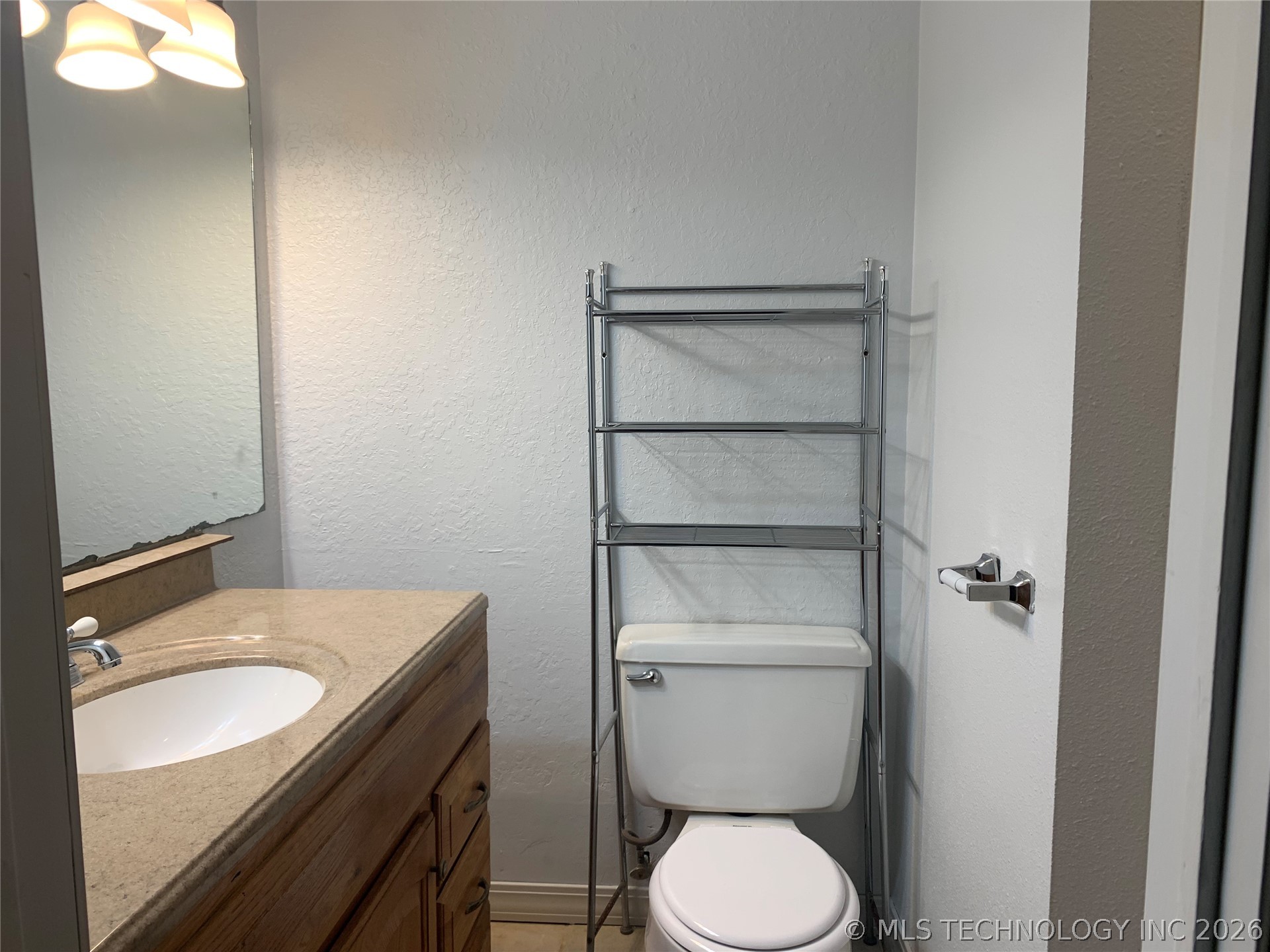 105 E 21st Street Property Photo 6