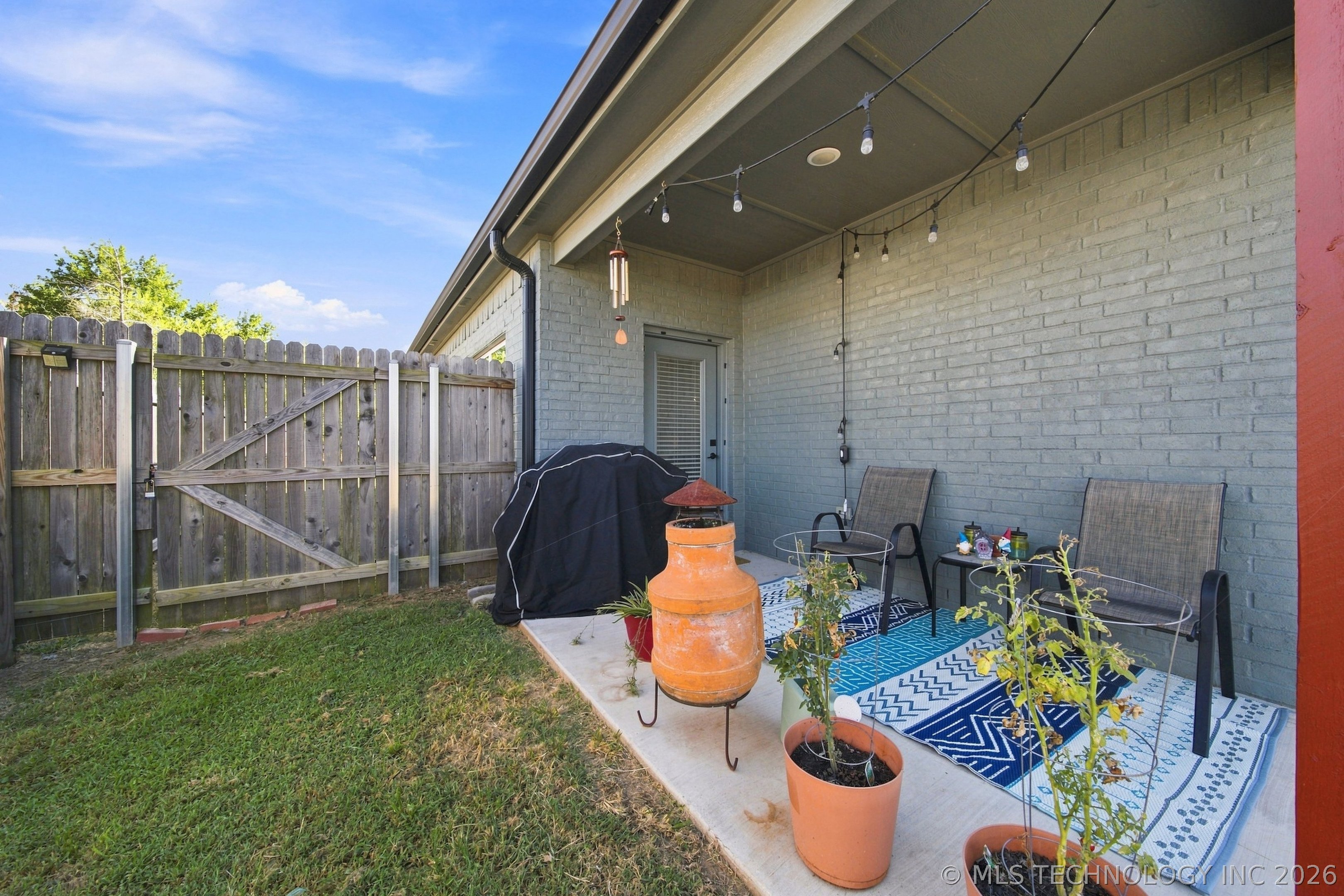 633 E Allen Street Property Photo 30