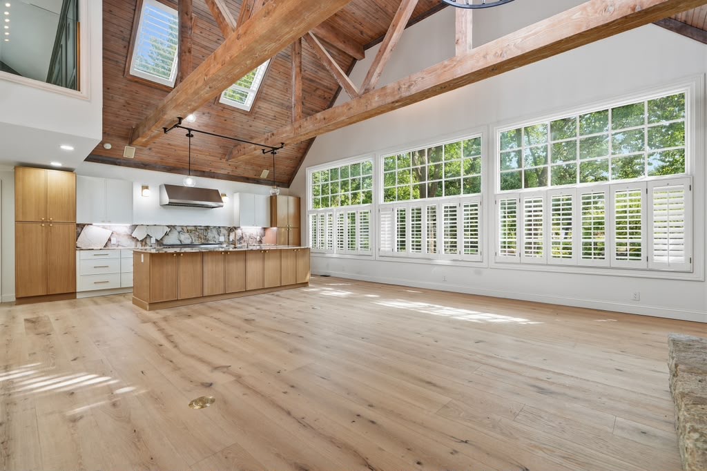 11055 S Jamestown Avenue Property Photo 8