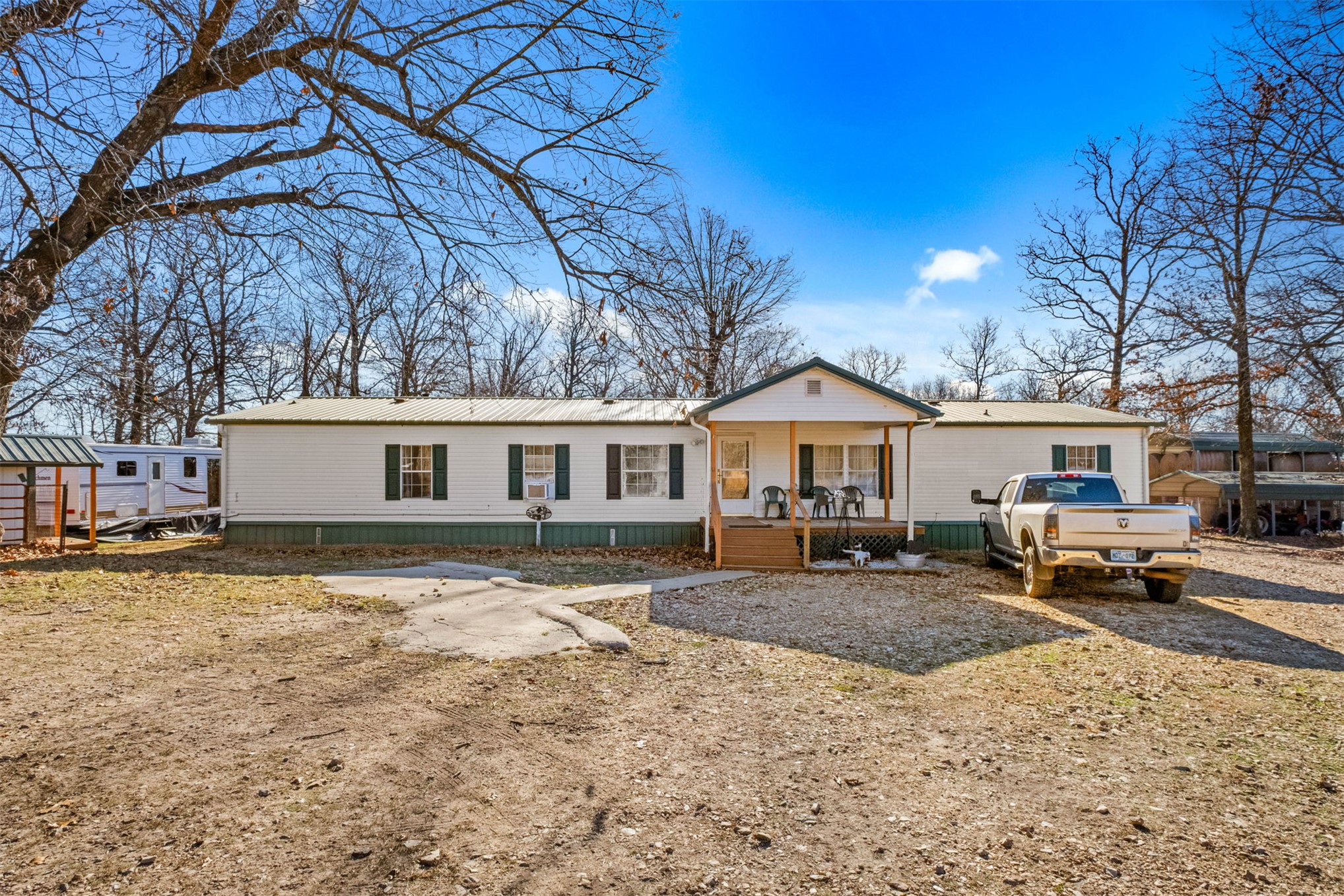 477528 E 740 Road Property Photo 1