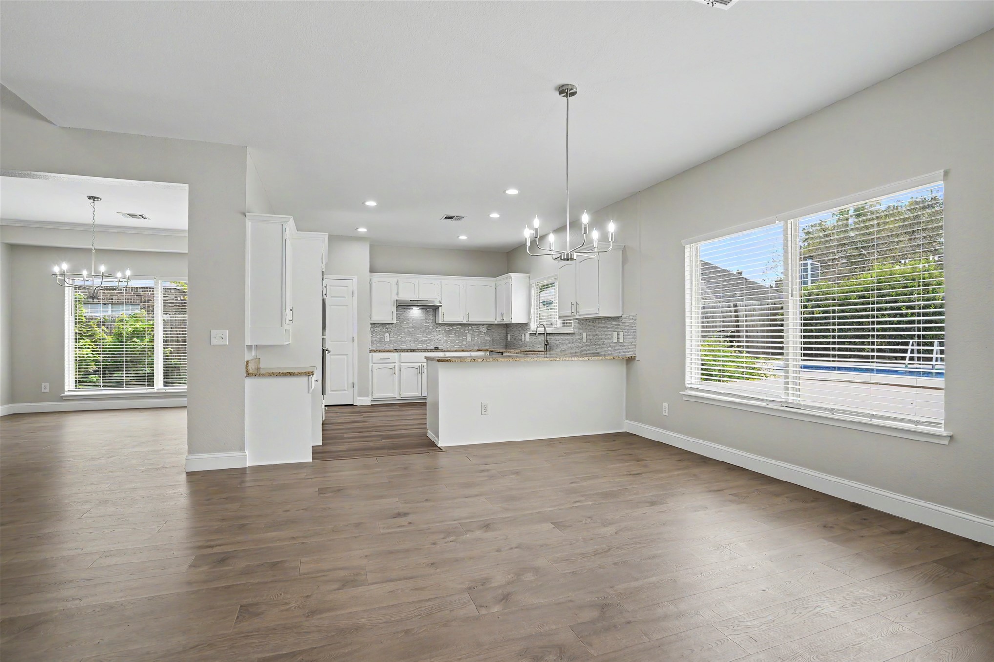2631828 Property Photo 15