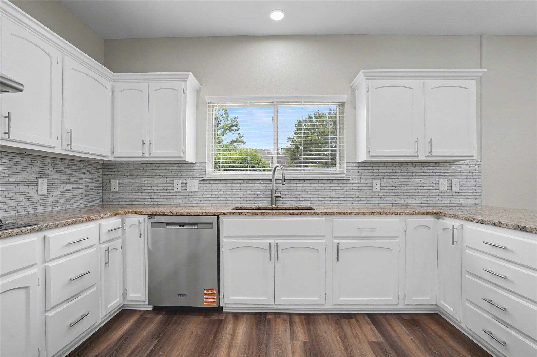2631828 Property Photo 18